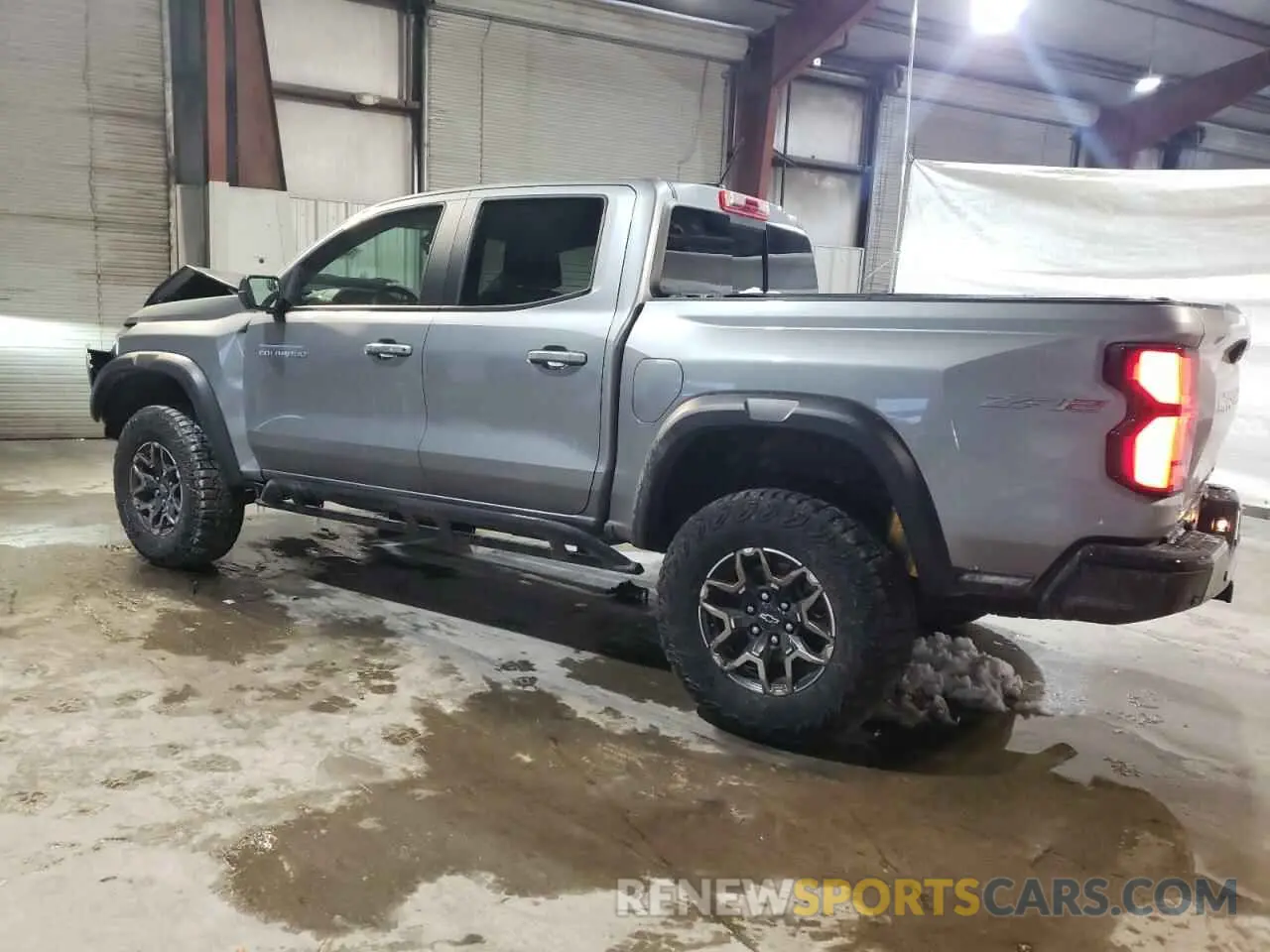 2 Photograph of a damaged car 1GCPTFEK1R1137880 CHEVROLET COLORADO 2024