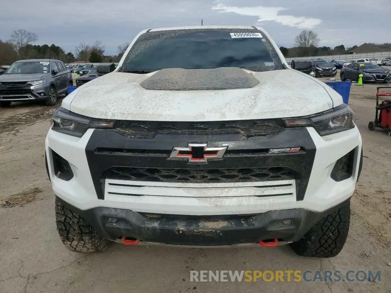 5 Photograph of a damaged car 1GCPTFEK1R1266203 CHEVROLET COLORADO 2024