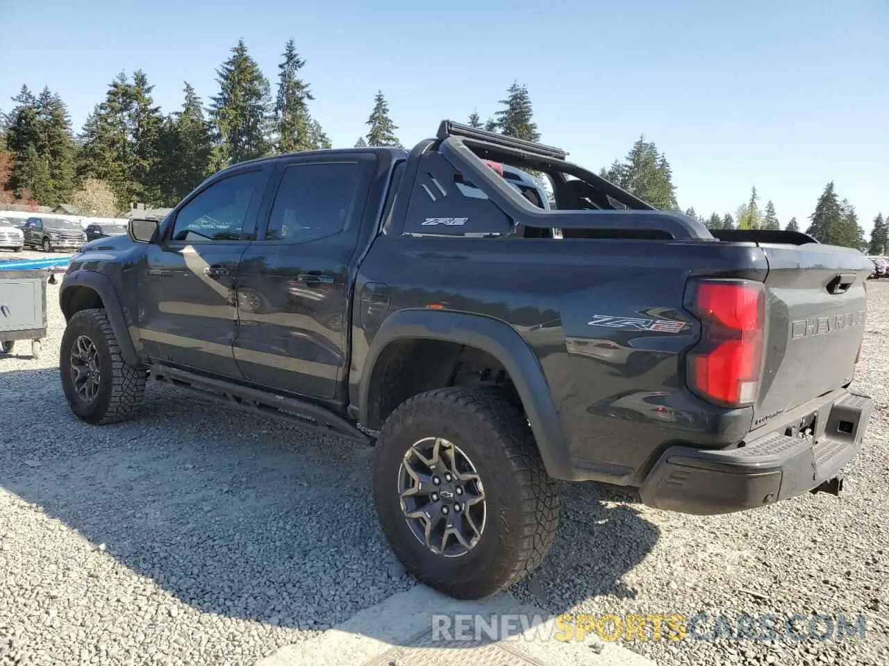2 Photograph of a damaged car 1GCPTFEK1R1319644 CHEVROLET COLORADO 2024