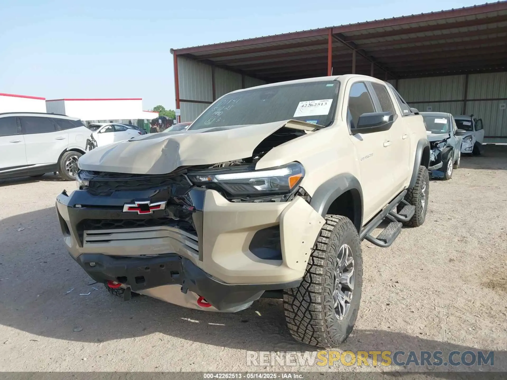 2 Photograph of a damaged car 1GCPTFEK4R1145701 CHEVROLET COLORADO 2024