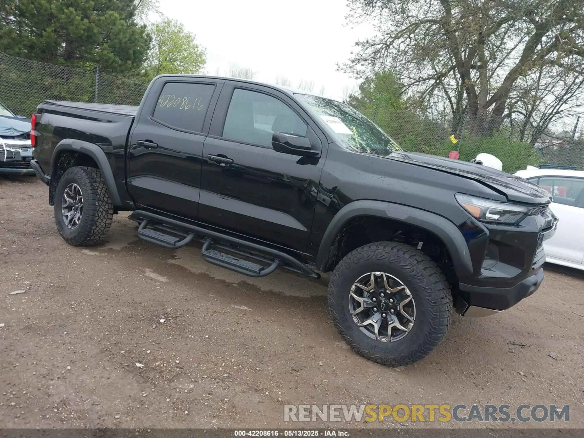 1 Photograph of a damaged car 1GCPTFEK4R1270553 CHEVROLET COLORADO 2024