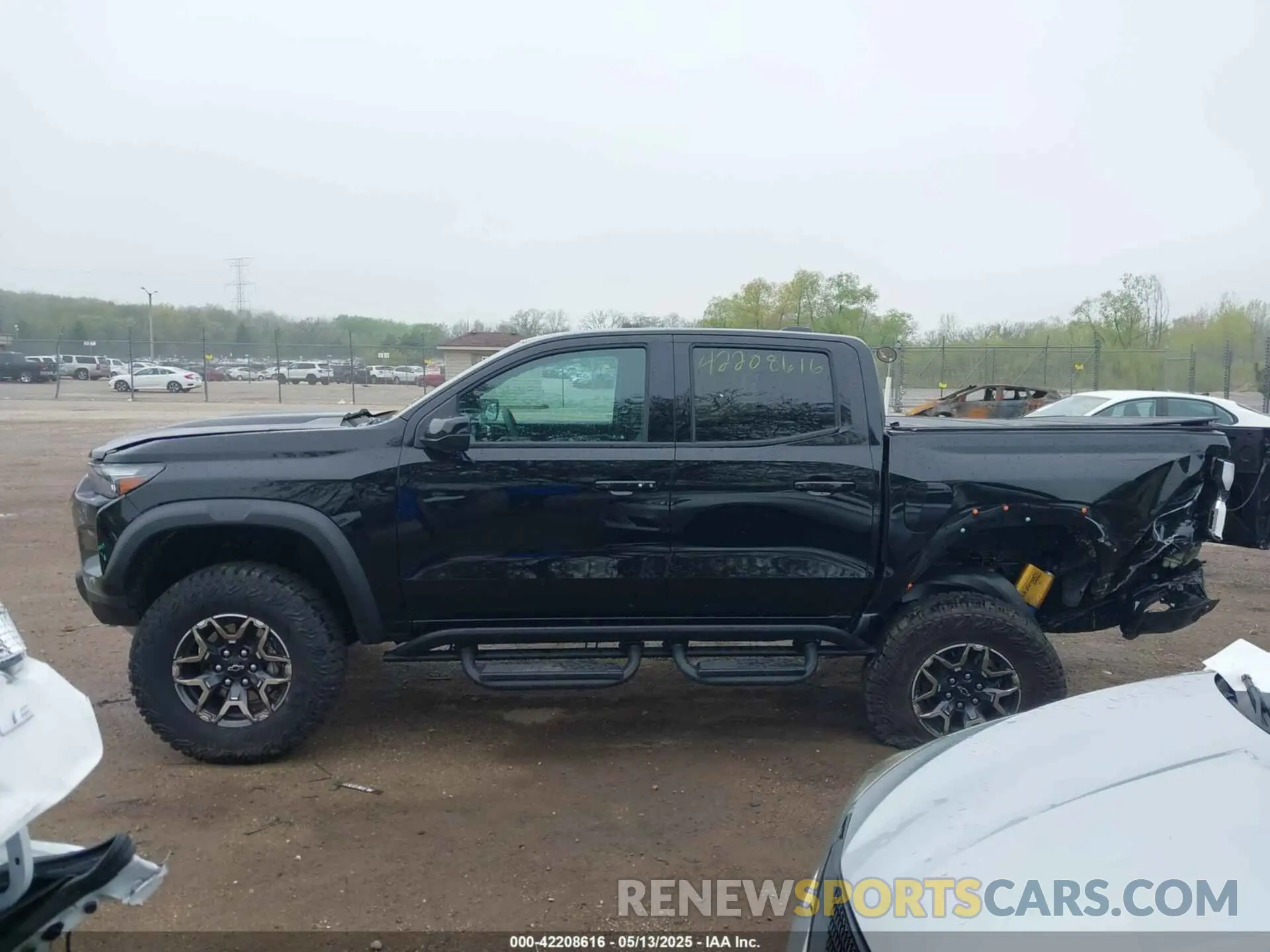 14 Photograph of a damaged car 1GCPTFEK4R1270553 CHEVROLET COLORADO 2024