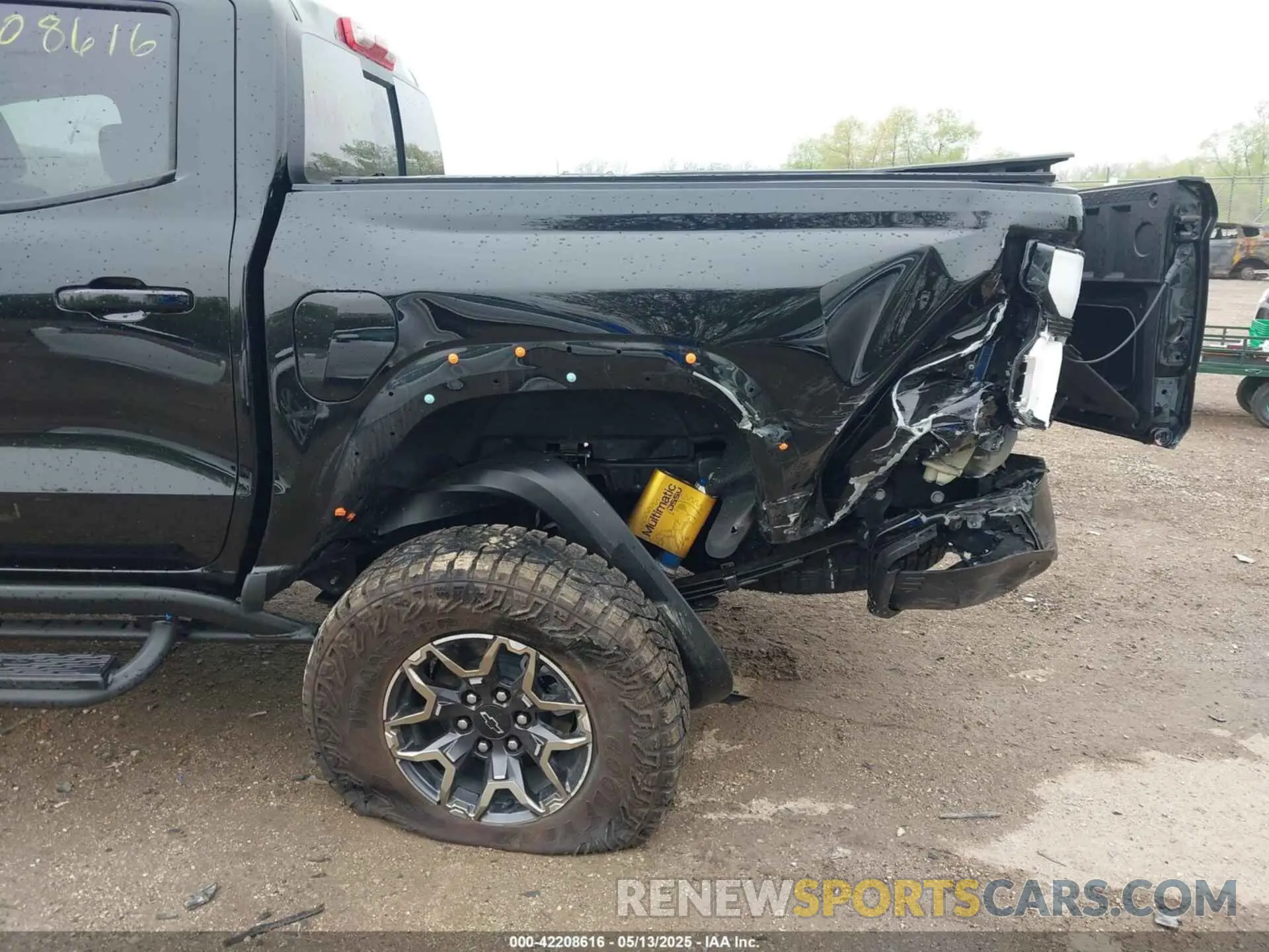17 Photograph of a damaged car 1GCPTFEK4R1270553 CHEVROLET COLORADO 2024