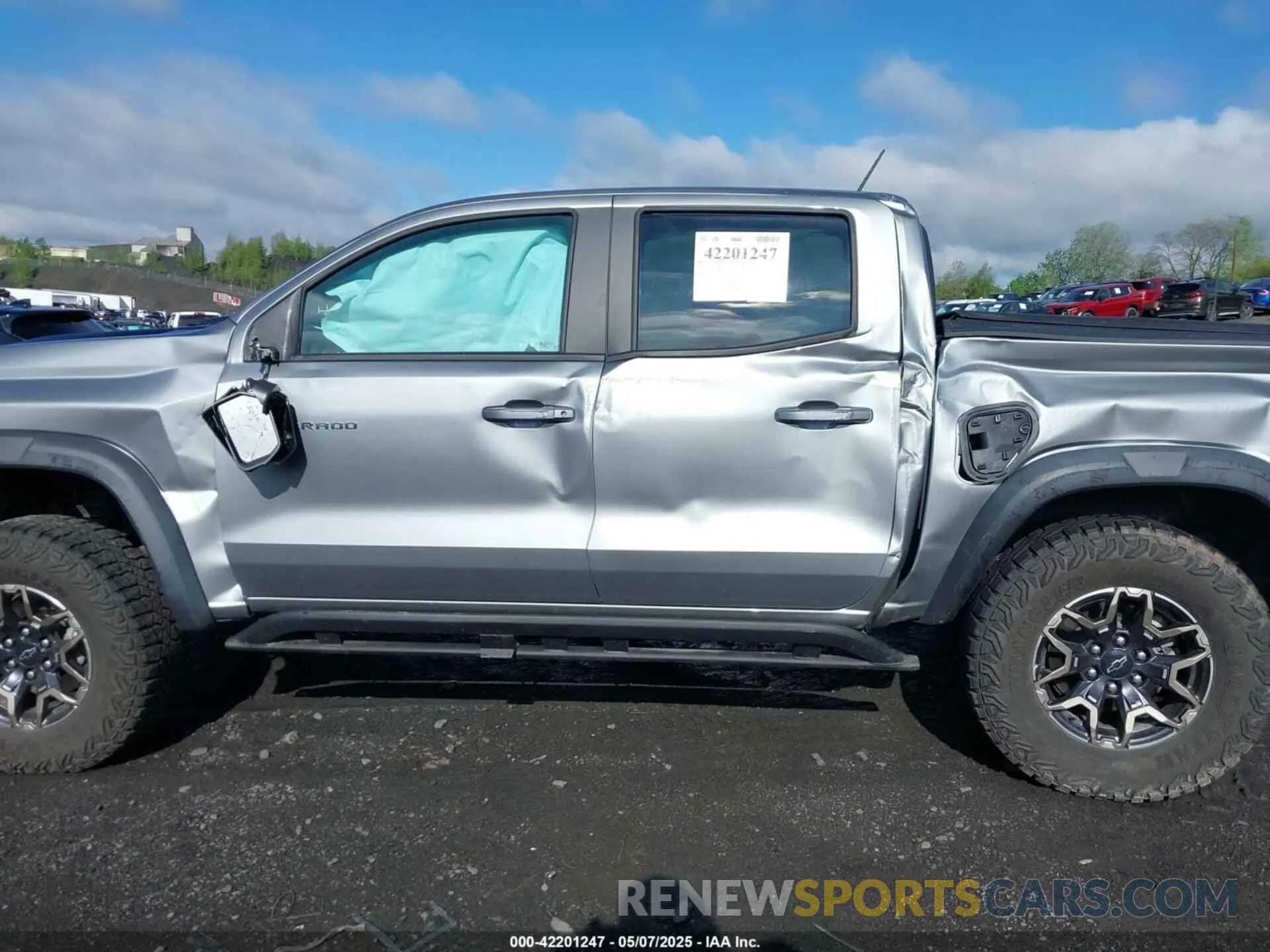 14 Photograph of a damaged car 1GCPTFEK4R1287384 CHEVROLET COLORADO 2024