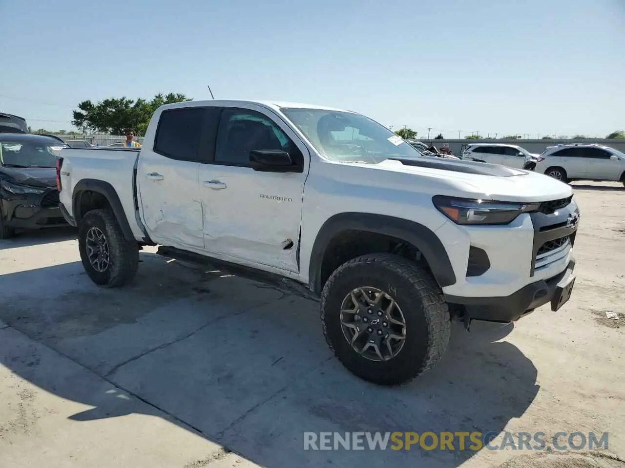 4 Photograph of a damaged car 1GCPTFEK8R1194142 CHEVROLET COLORADO 2024