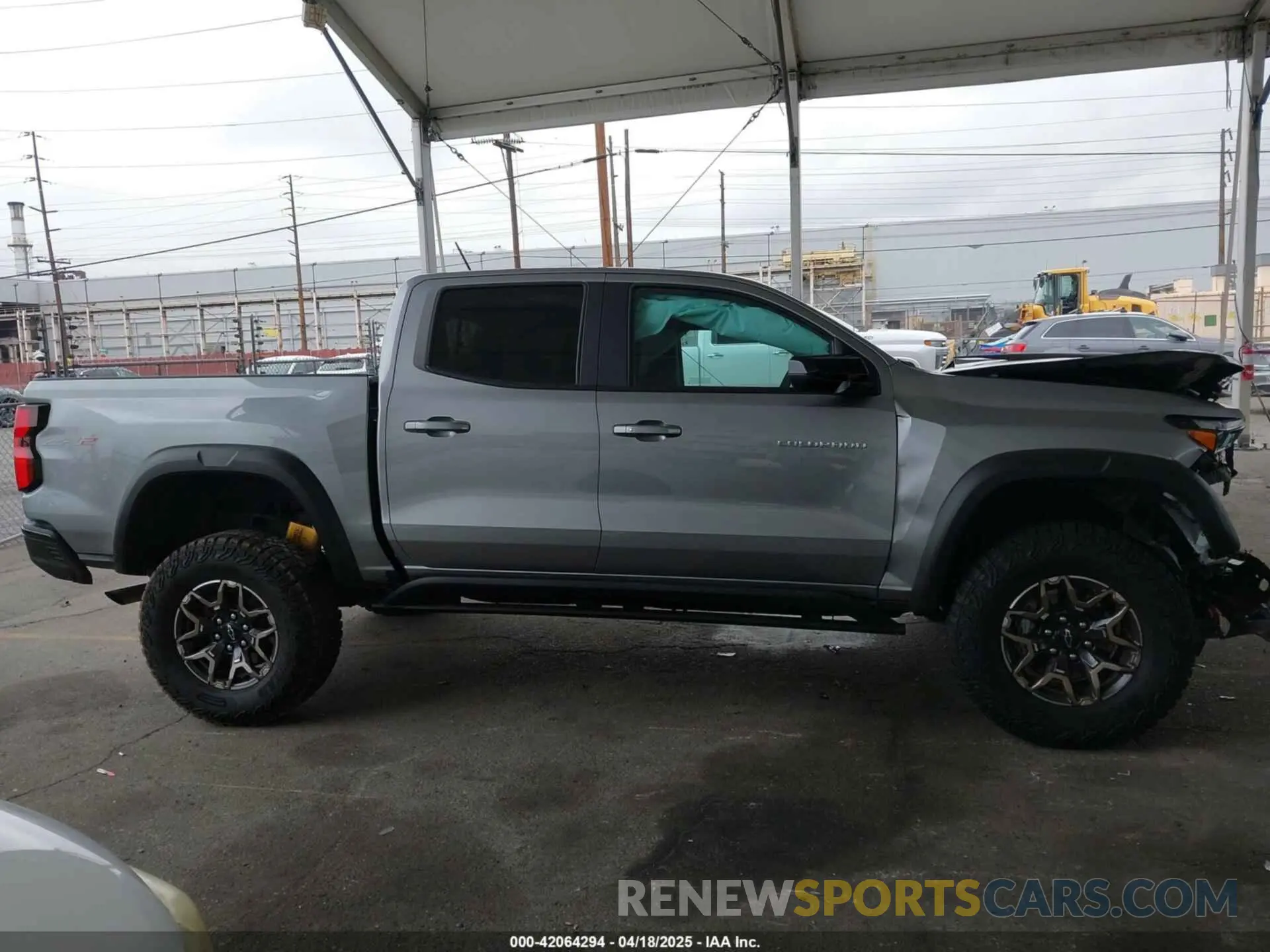 14 Photograph of a damaged car 1GCPTFEK9R1177298 CHEVROLET COLORADO 2024