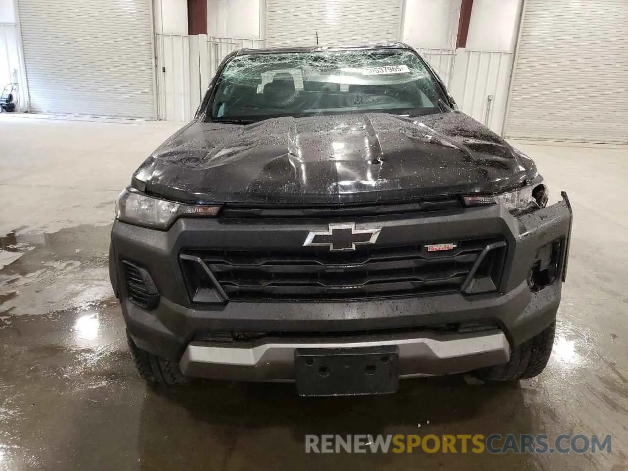 5 Photograph of a damaged car 1GCPTEEK5P1172588 CHEVROLET COLORADO T 2023