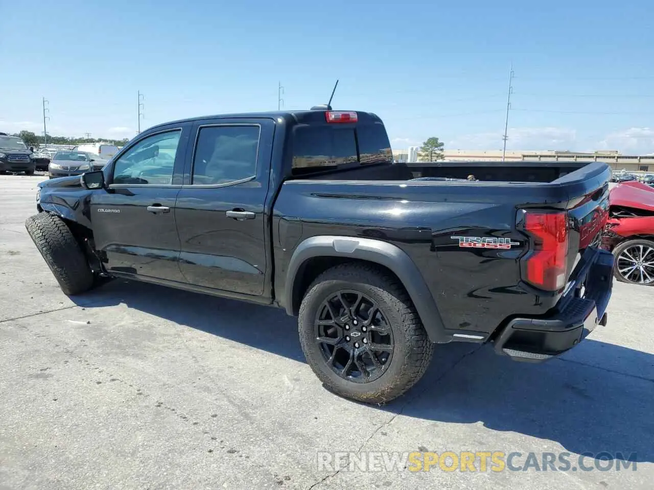 2 Фотография поврежденного автомобиля 1GCPTEEKXP1185157 CHEVROLET COLORADO T 2023