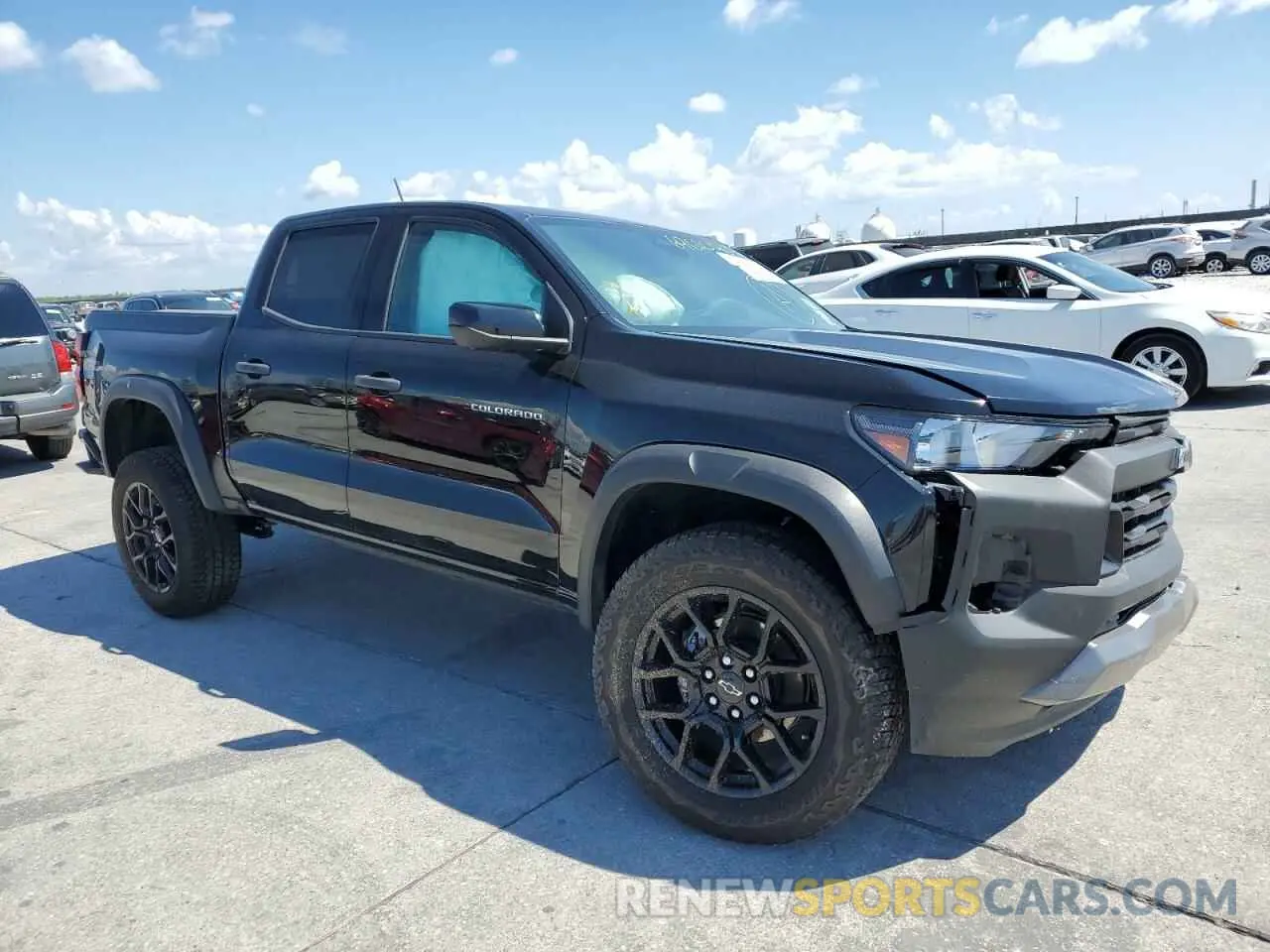 4 Фотография поврежденного автомобиля 1GCPTEEKXP1185157 CHEVROLET COLORADO T 2023
