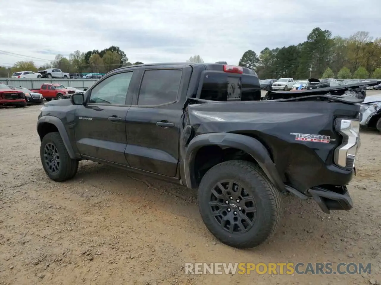 2 Photograph of a damaged car 1GCPTEEK7R1301255 CHEVROLET COLORADO T 2024