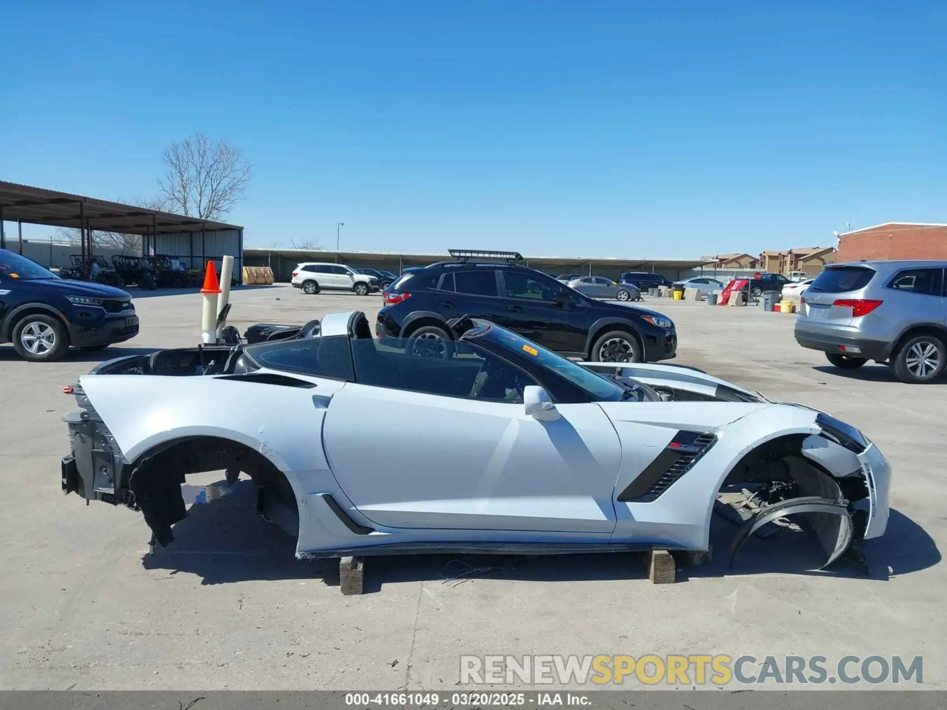 13 Фотография поврежденного автомобиля 1G1YP2D61K5600520 CHEVROLET CORVETTE 2019