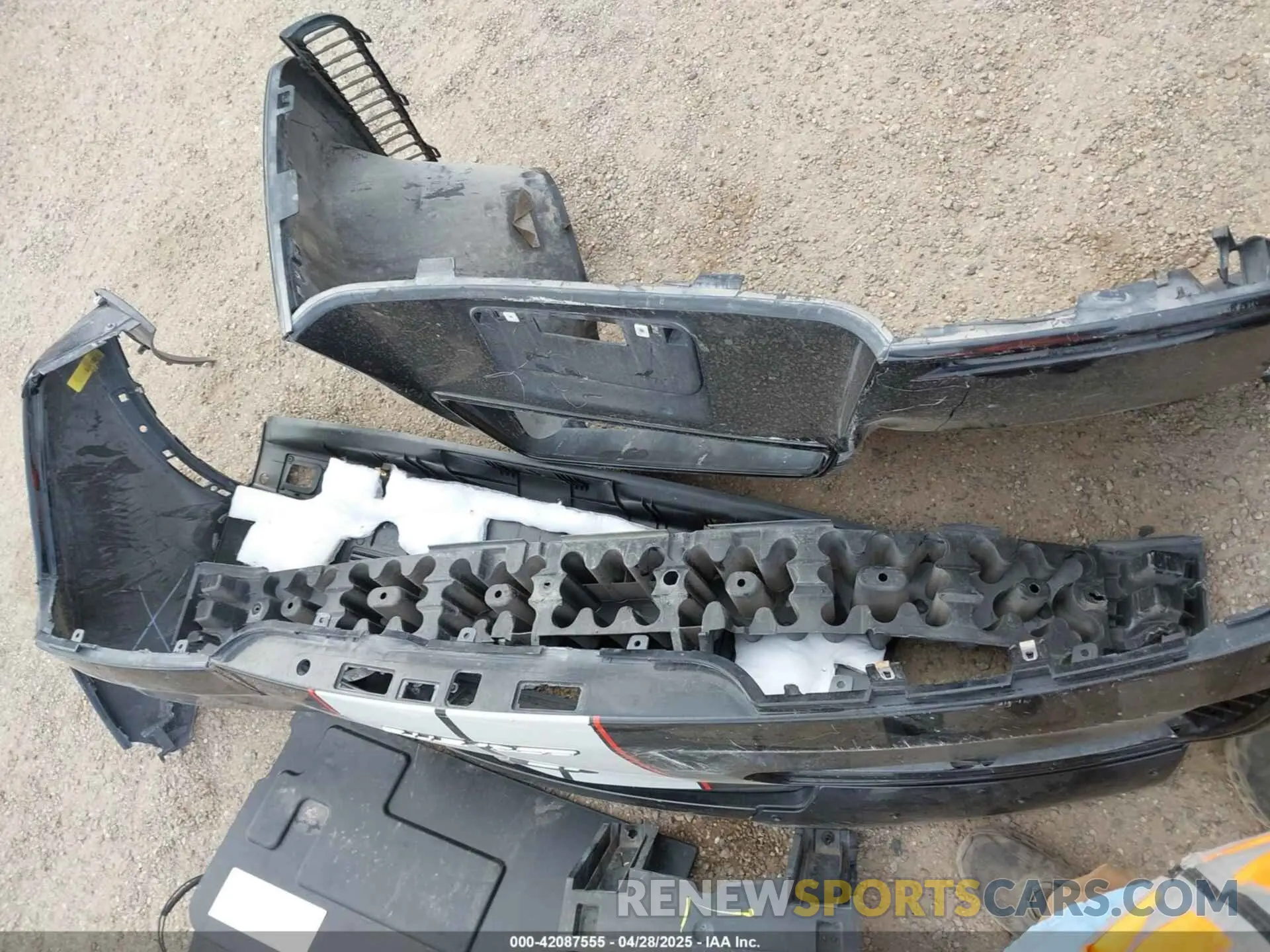 12 Photograph of a damaged car 1G1YW2D75K5112067 CHEVROLET CORVETTE 2019