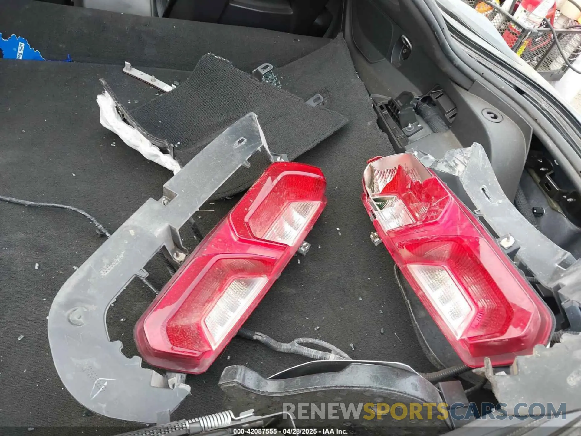 21 Photograph of a damaged car 1G1YW2D75K5112067 CHEVROLET CORVETTE 2019