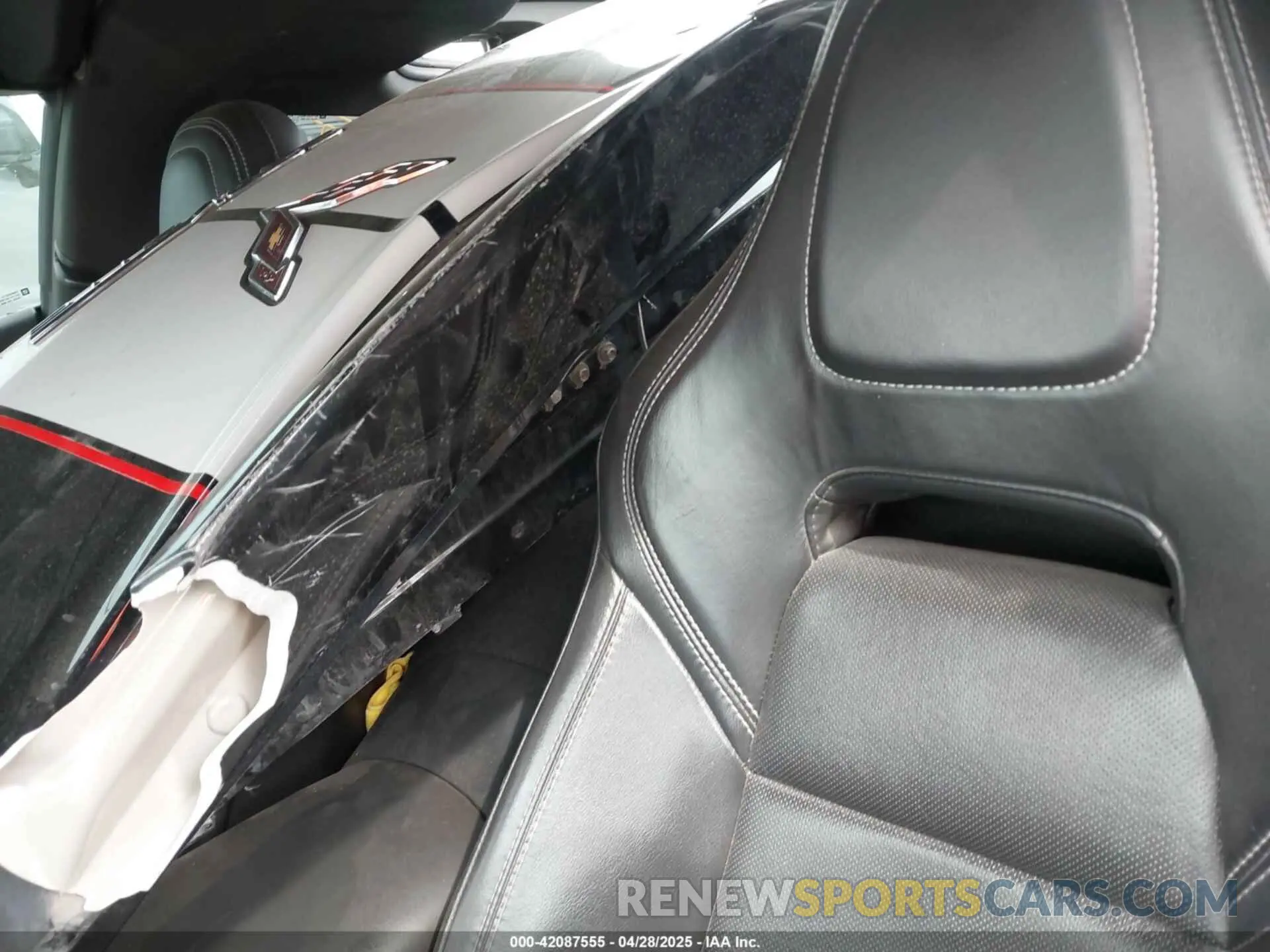 8 Photograph of a damaged car 1G1YW2D75K5112067 CHEVROLET CORVETTE 2019
