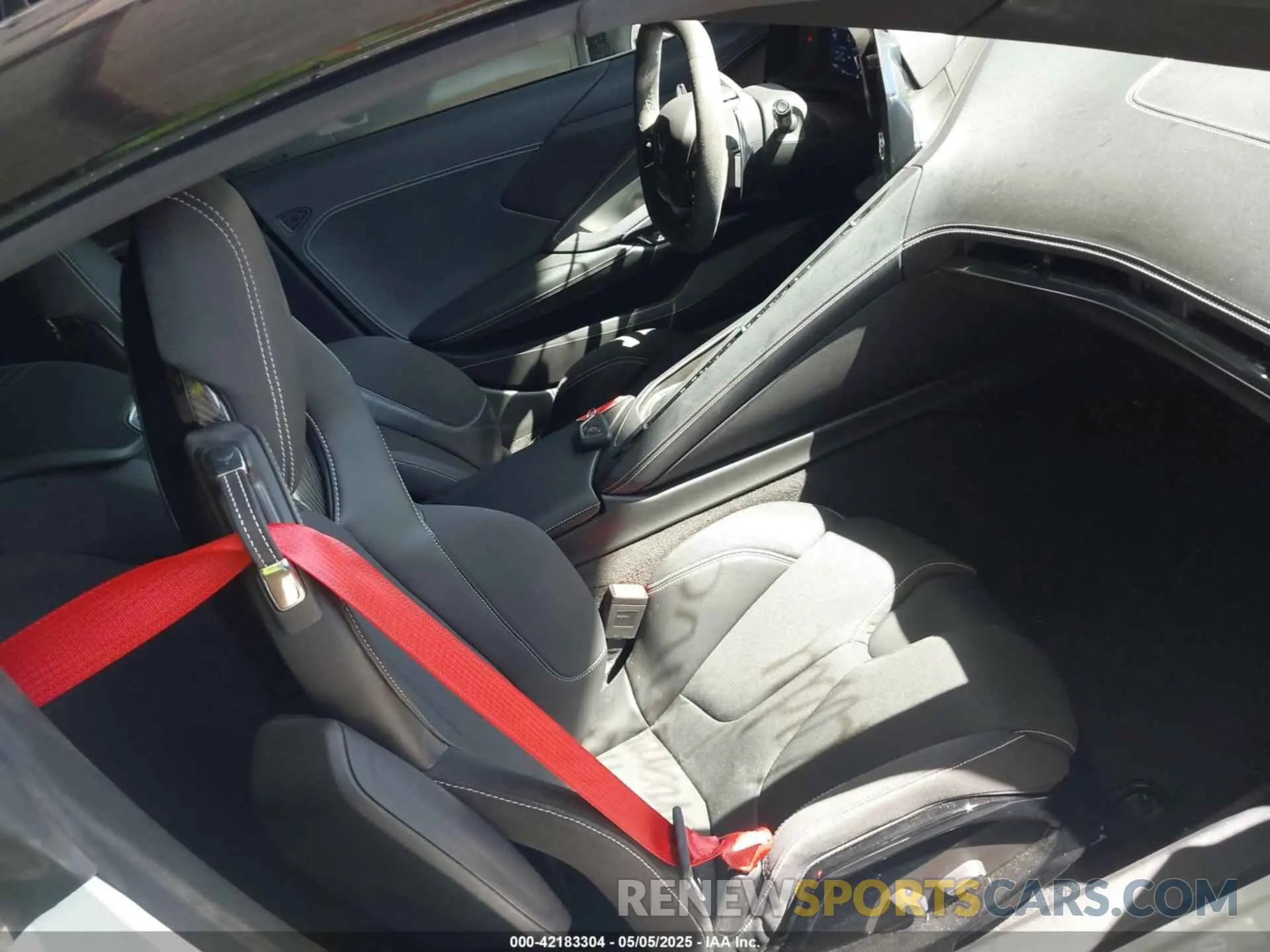 5 Photograph of a damaged car 1G1Y62D47L5106522 CHEVROLET CORVETTE STINGRAY 2020