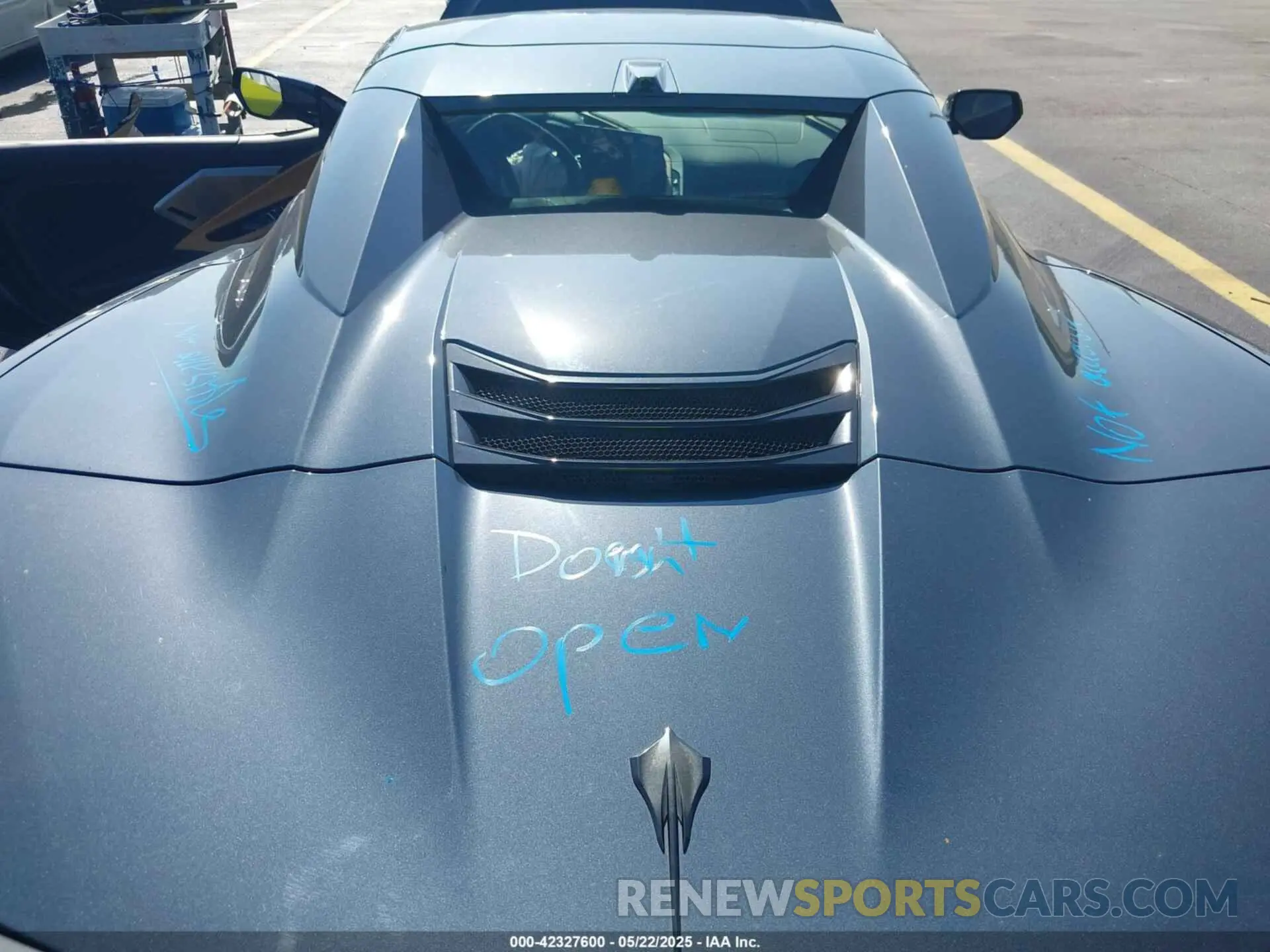 10 Photograph of a damaged car 1G1Y73D45L5114976 CHEVROLET CORVETTE STINGRAY 2020