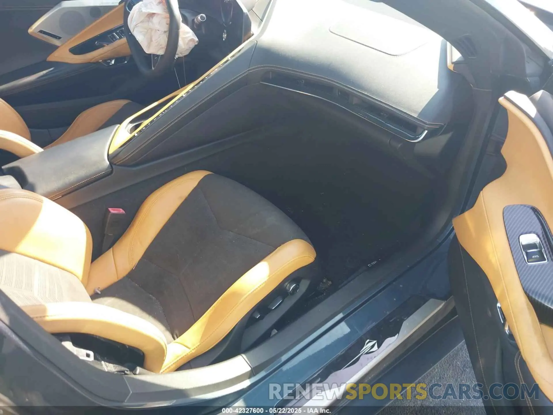 5 Photograph of a damaged car 1G1Y73D45L5114976 CHEVROLET CORVETTE STINGRAY 2020