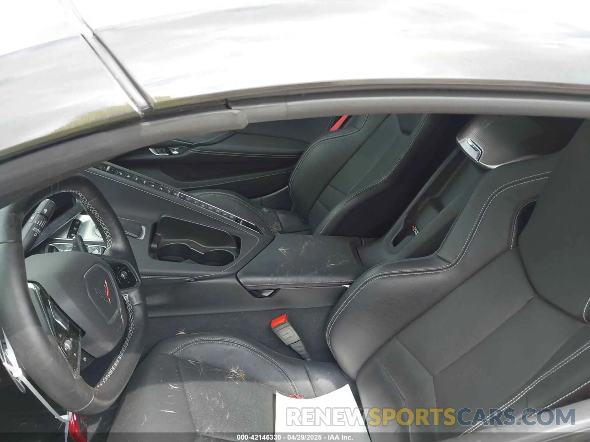 8 Photograph of a damaged car 1G1YB2D46M5101373 CHEVROLET CORVETTE STINGRAY 2021