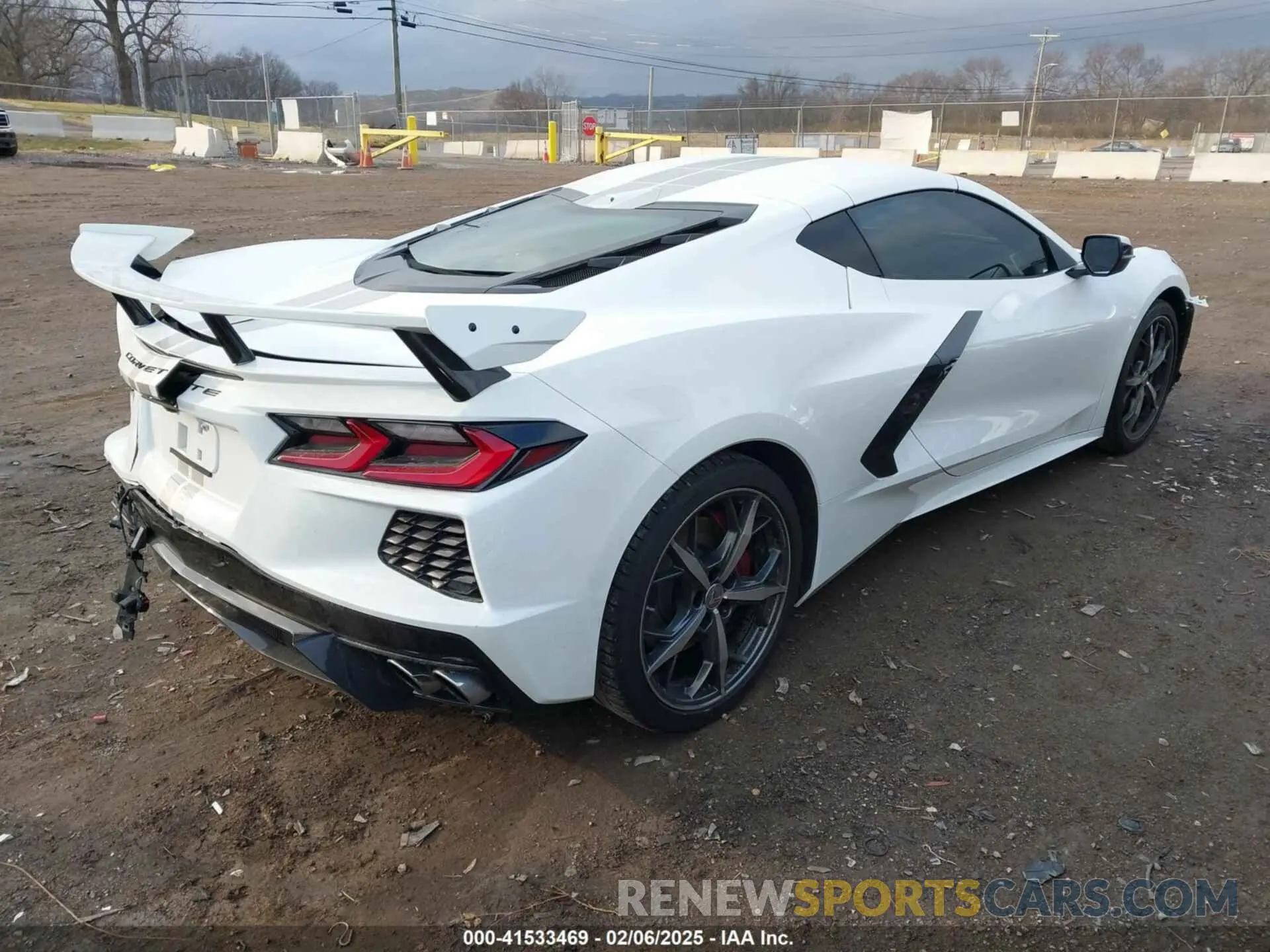 4 Фотография поврежденного автомобиля 1G1YB2D4XM5101196 CHEVROLET CORVETTE STINGRAY 2021