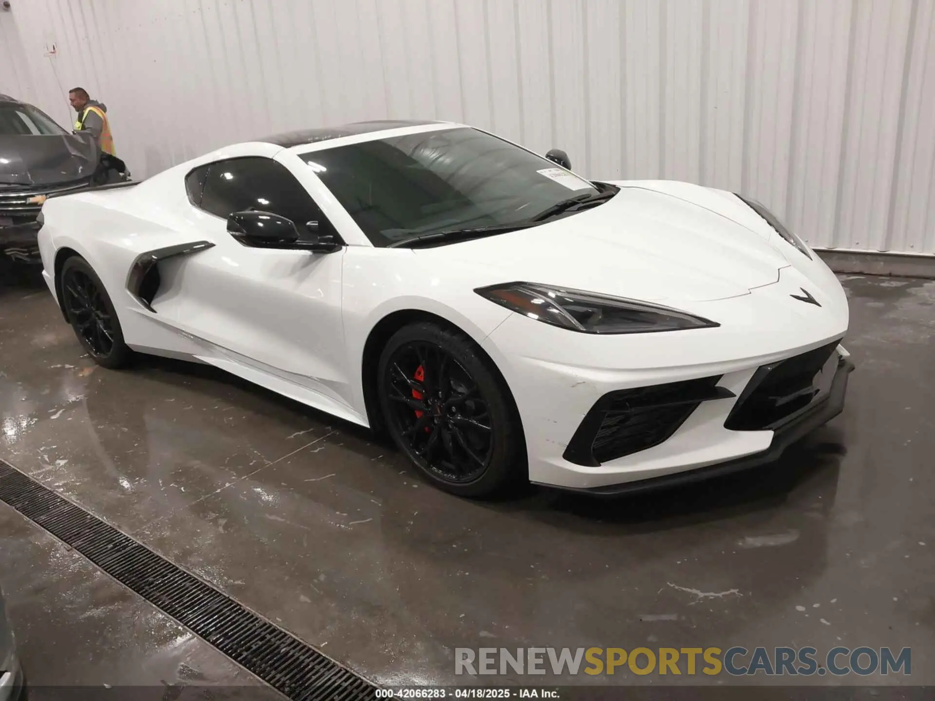 1 Фотография поврежденного автомобиля 1G1YA2D44R5127108 CHEVROLET CORVETTE STINGRAY 2024
