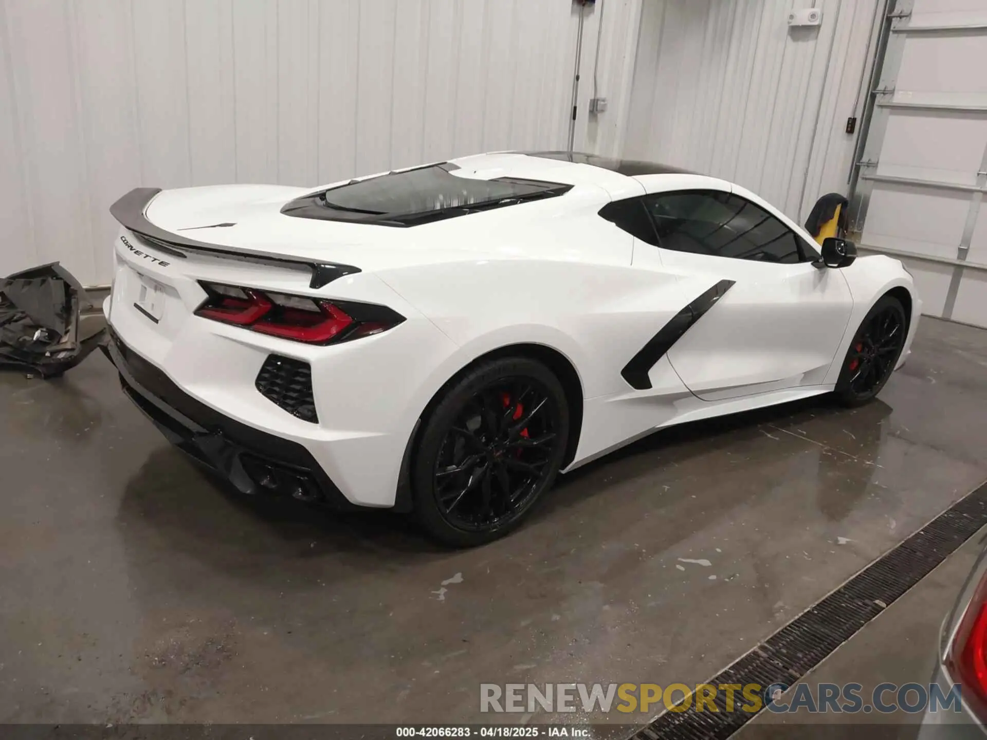 4 Фотография поврежденного автомобиля 1G1YA2D44R5127108 CHEVROLET CORVETTE STINGRAY 2024