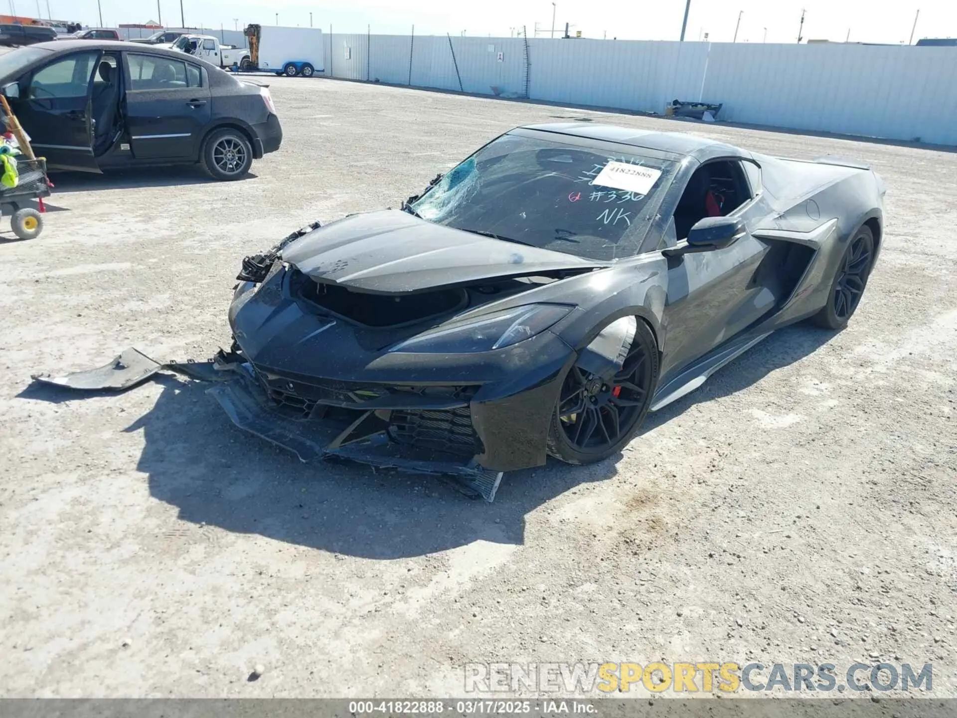 2 Фотография поврежденного автомобиля 1G1YE2D36S5601366 CHEVROLET CORVETTE Z06 2025
