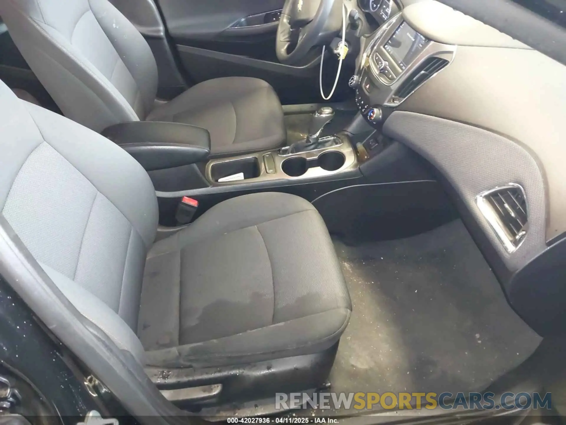 5 Photograph of a damaged car 1G1BC5SM0K7108991 CHEVROLET CRUZE 2019
