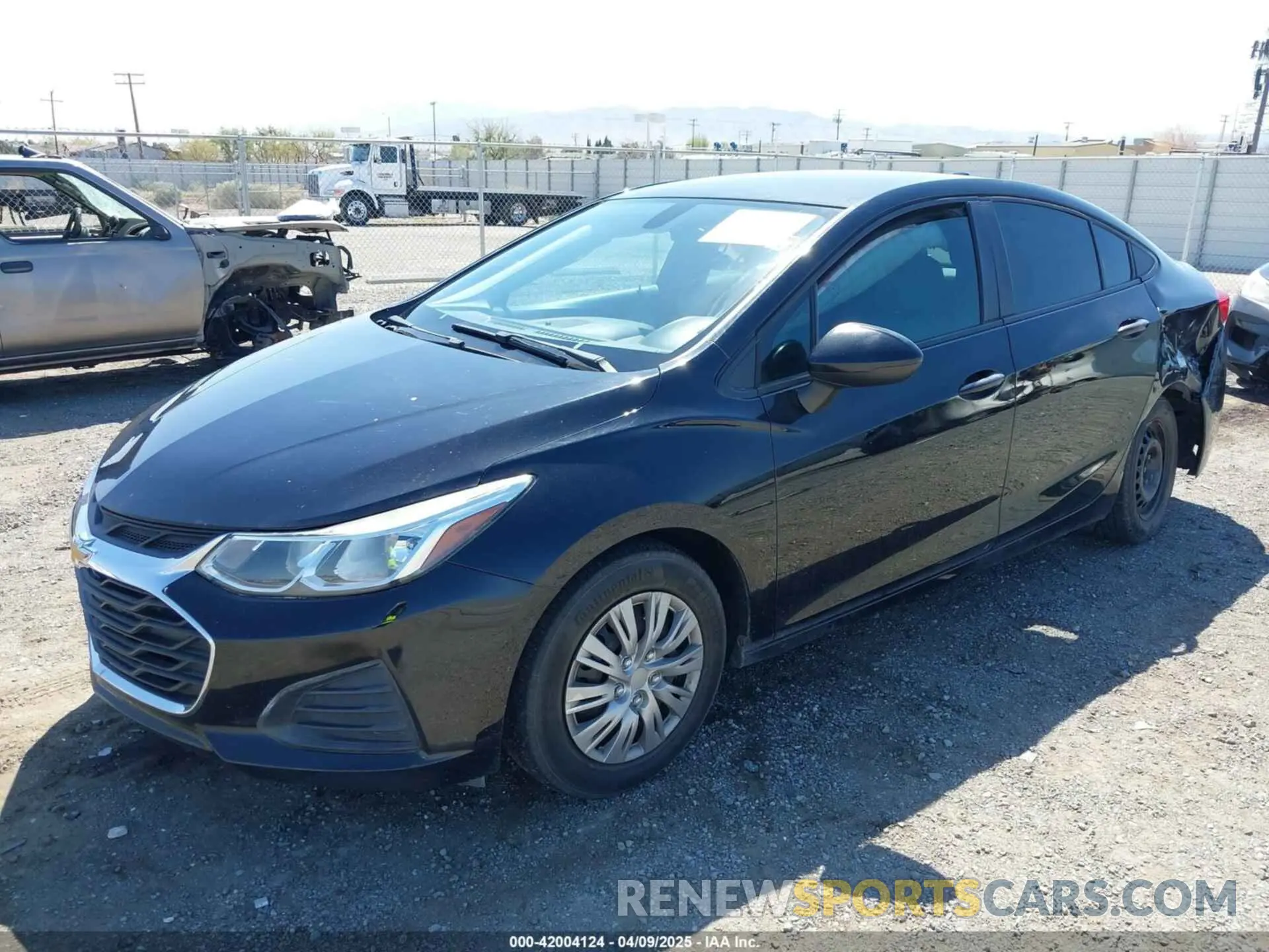 2 Фотография поврежденного автомобиля 1G1BC5SM0K7149234 CHEVROLET CRUZE 2019
