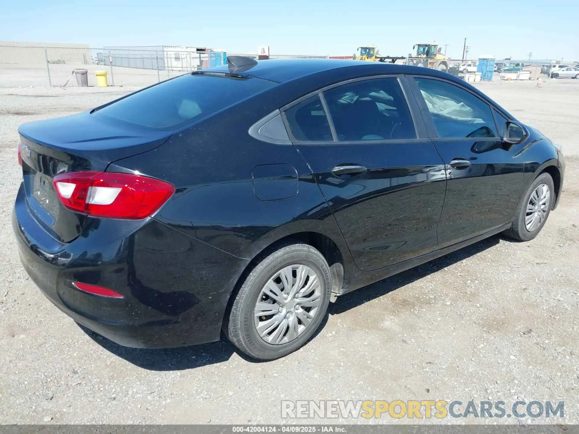 4 Фотография поврежденного автомобиля 1G1BC5SM0K7149234 CHEVROLET CRUZE 2019