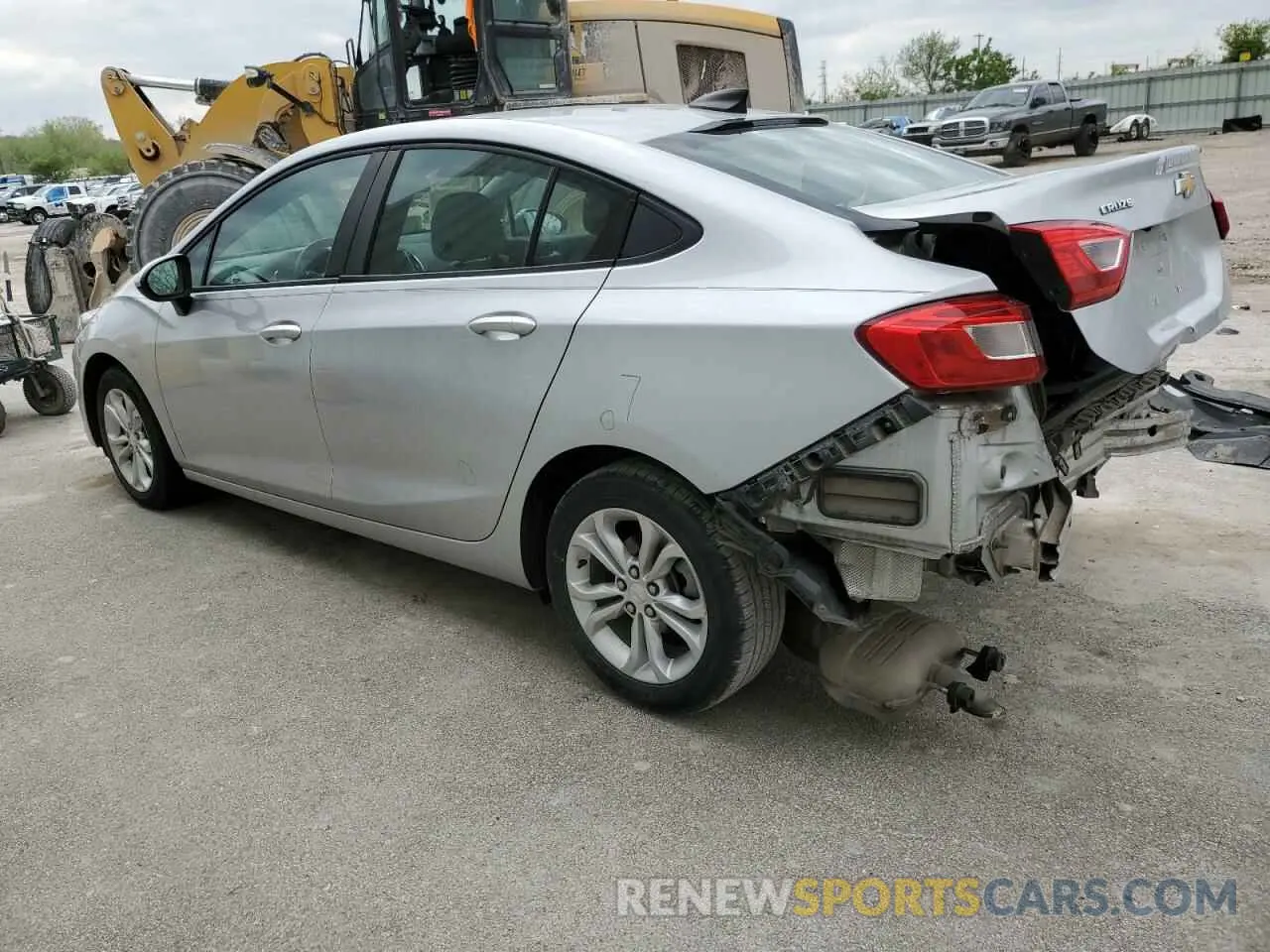 2 Photograph of a damaged car 1G1BC5SM1K7119109 CHEVROLET CRUZE 2019