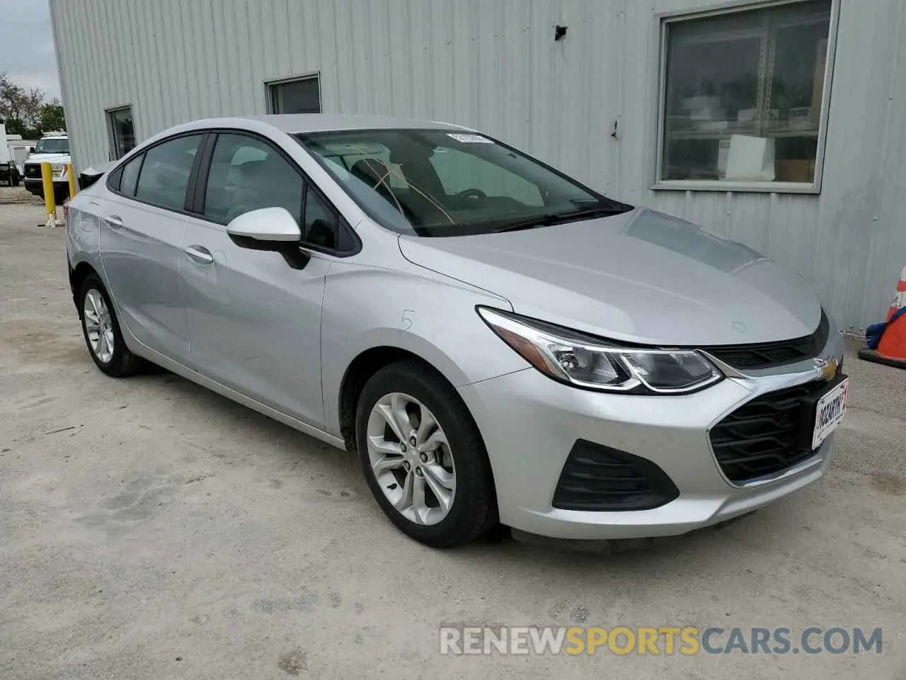 4 Photograph of a damaged car 1G1BC5SM1K7119109 CHEVROLET CRUZE 2019