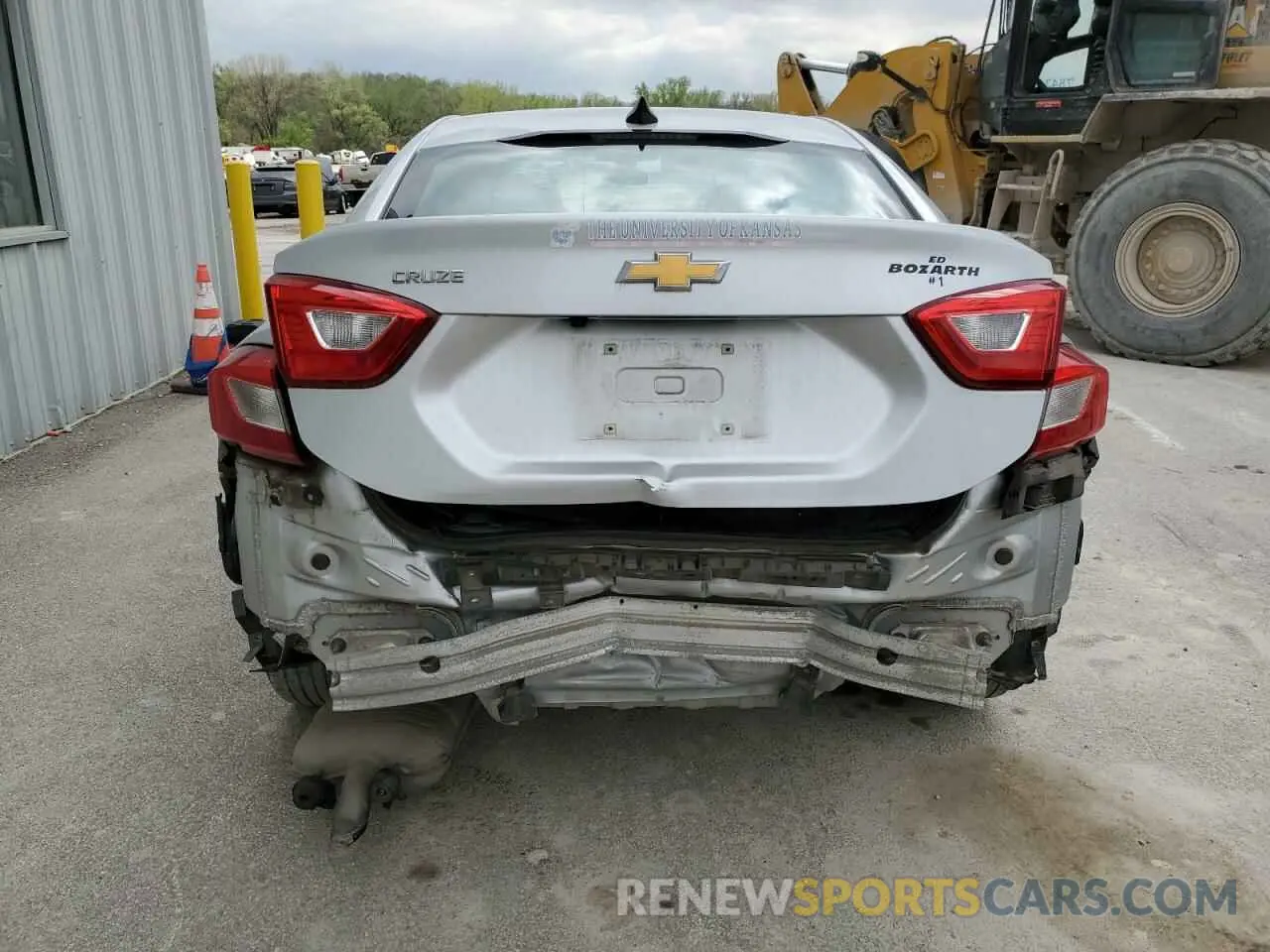 6 Photograph of a damaged car 1G1BC5SM1K7119109 CHEVROLET CRUZE 2019