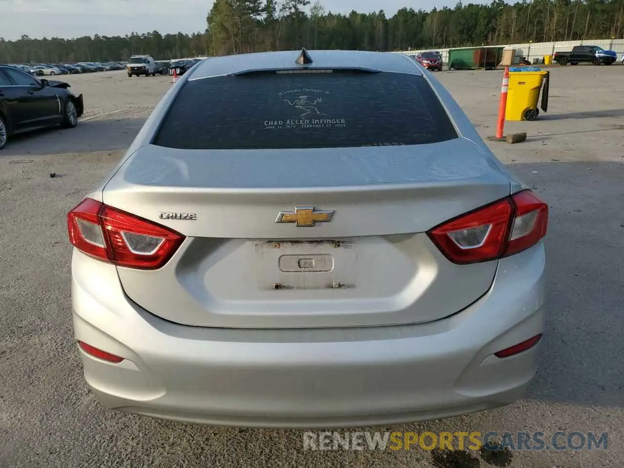 6 Photograph of a damaged car 1G1BC5SM1K7141174 CHEVROLET CRUZE 2019