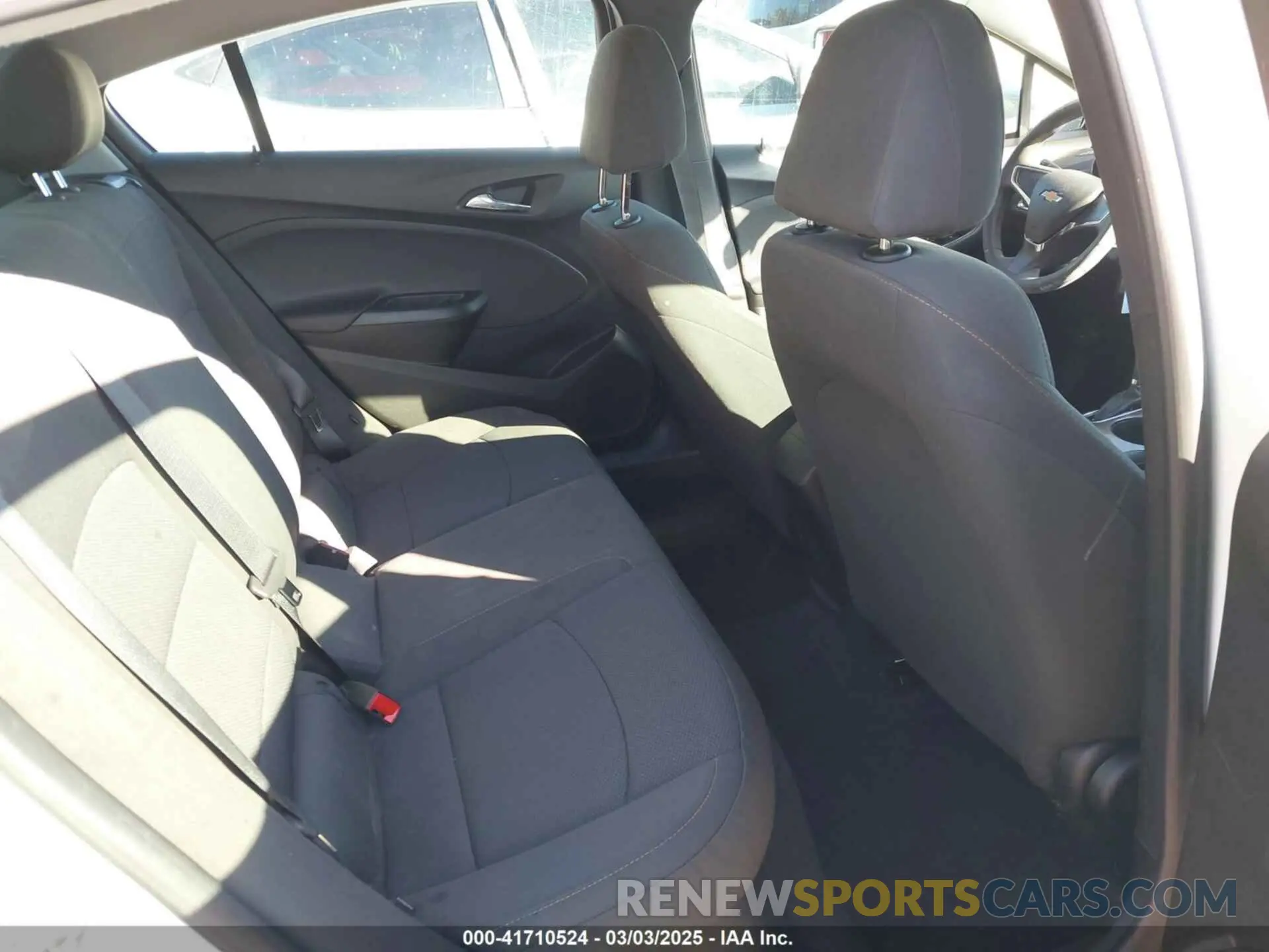 8 Photograph of a damaged car 1G1BC5SM1K7150618 CHEVROLET CRUZE 2019