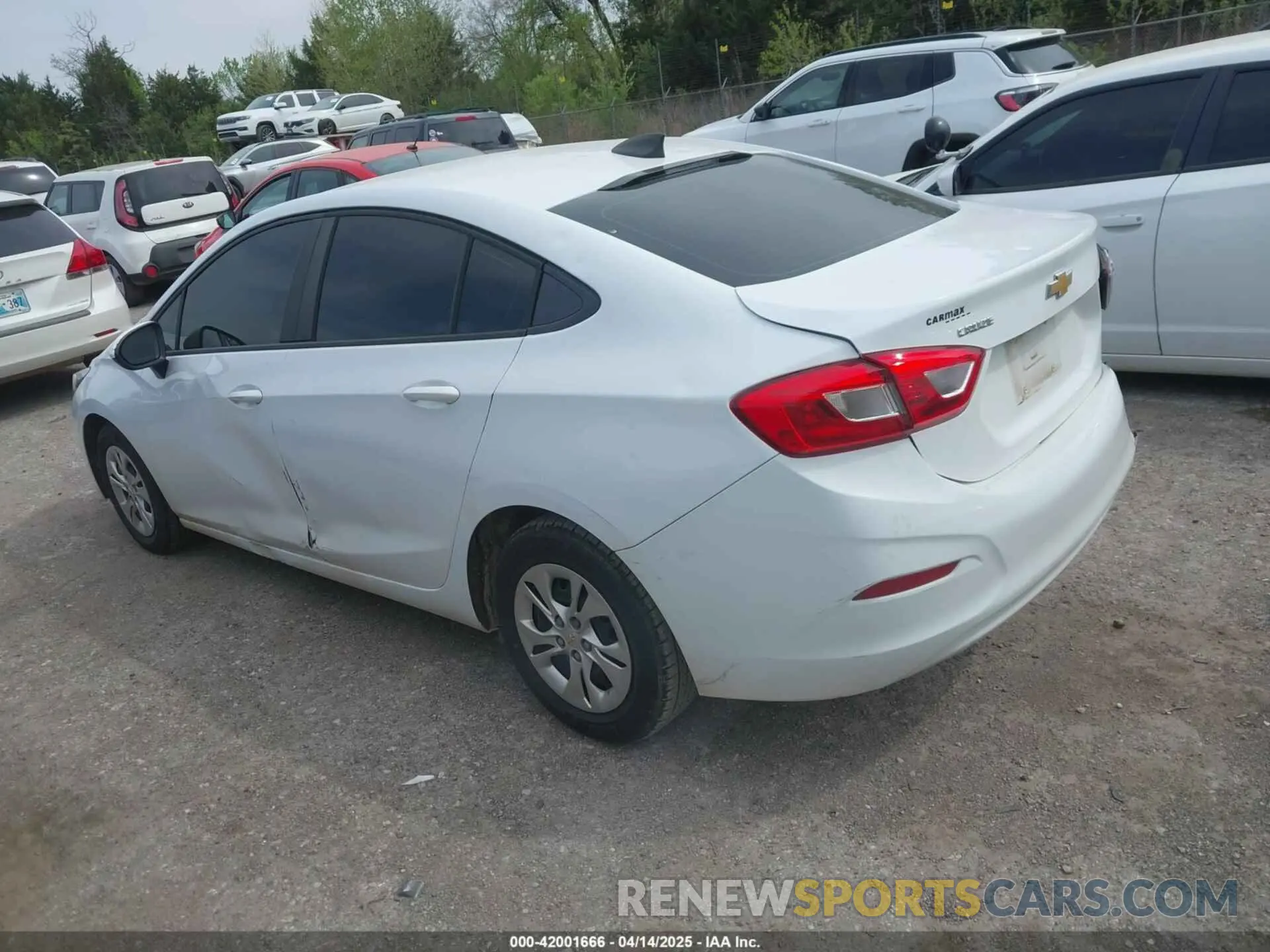 3 Photograph of a damaged car 1G1BC5SM2K7100598 CHEVROLET CRUZE 2019