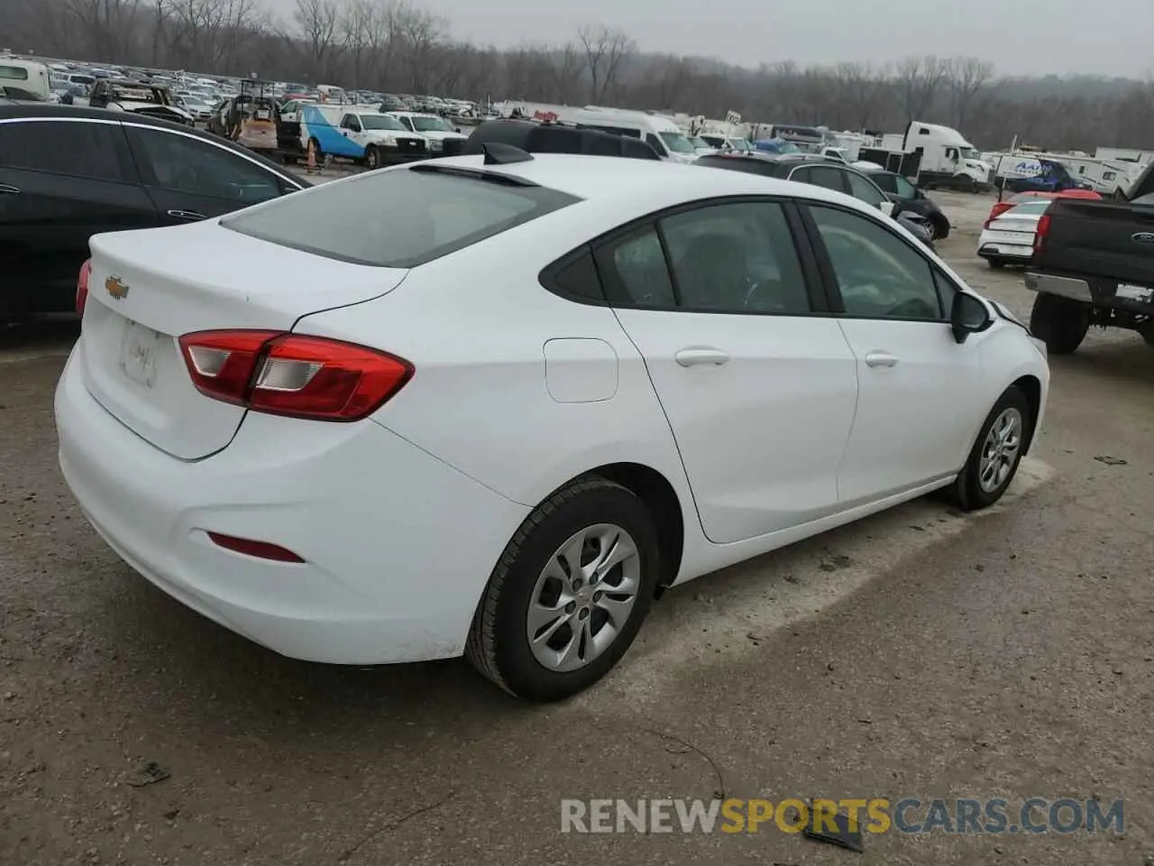 3 Фотография поврежденного автомобиля 1G1BC5SM2K7111598 CHEVROLET CRUZE 2019