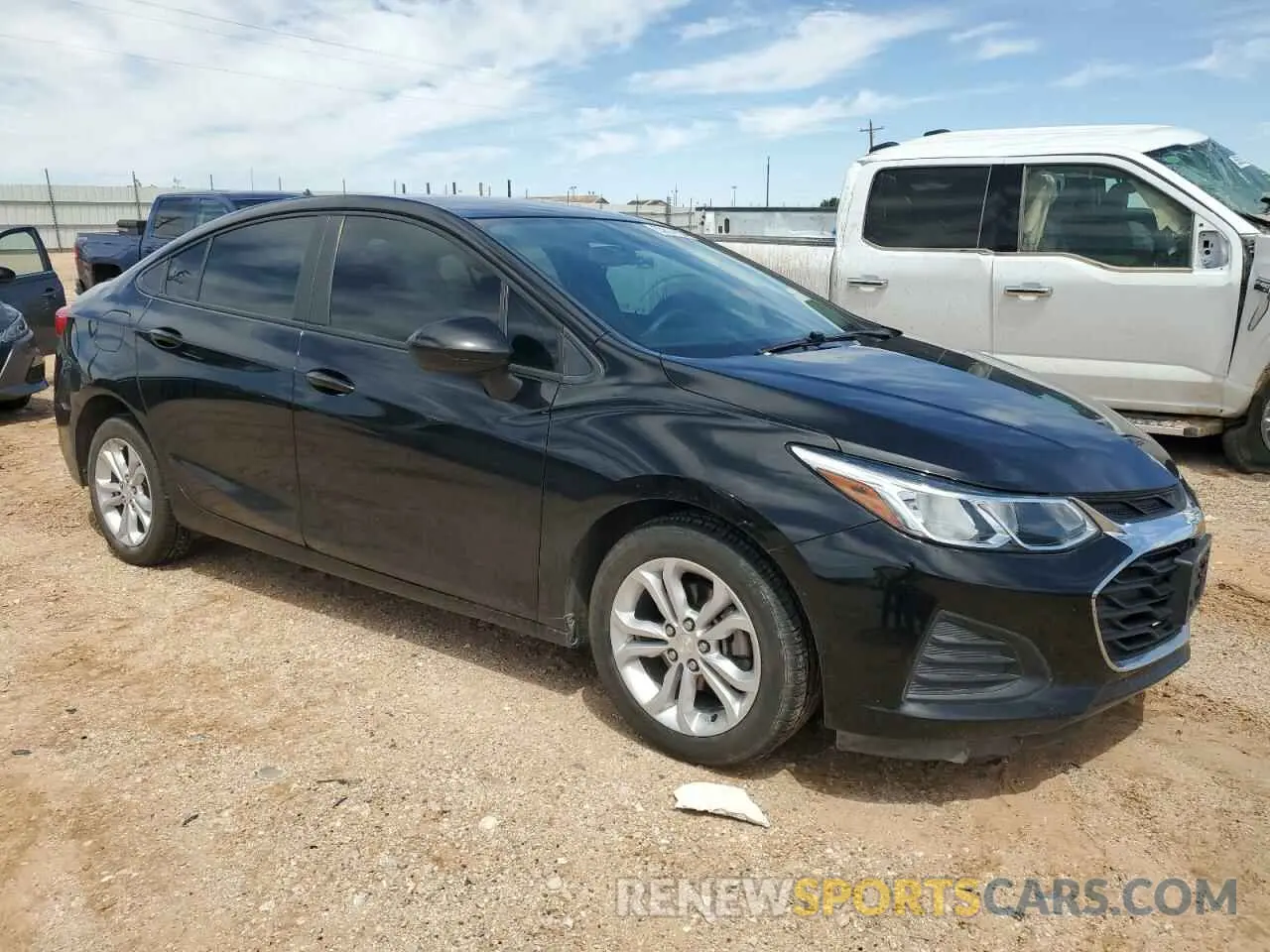 4 Photograph of a damaged car 1G1BC5SM2K7112959 CHEVROLET CRUZE 2019