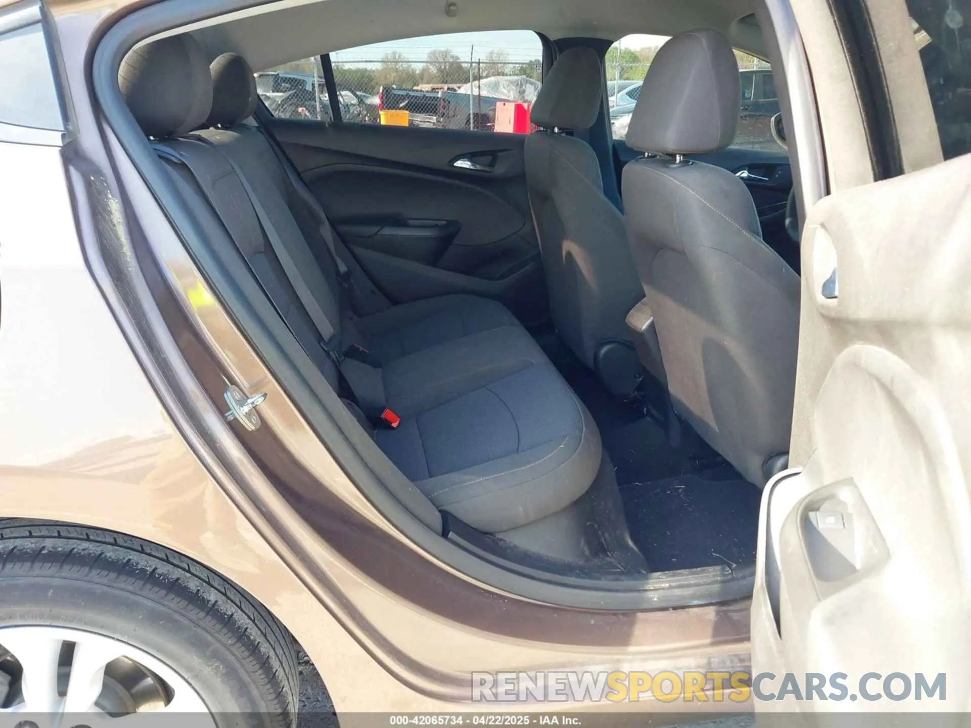 8 Фотография поврежденного автомобиля 1G1BC5SM2K7121922 CHEVROLET CRUZE 2019