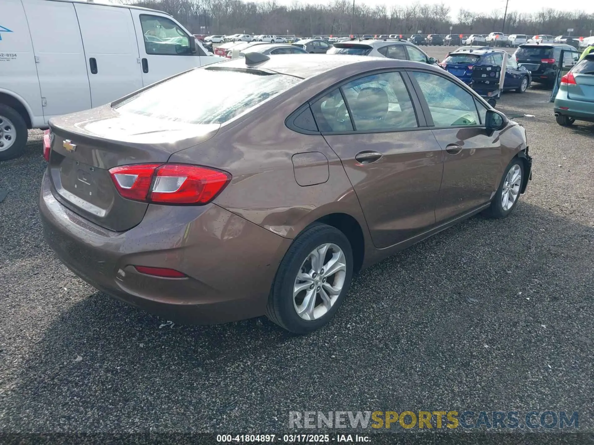 4 Фотография поврежденного автомобиля 1G1BC5SM2K7129891 CHEVROLET CRUZE 2019
