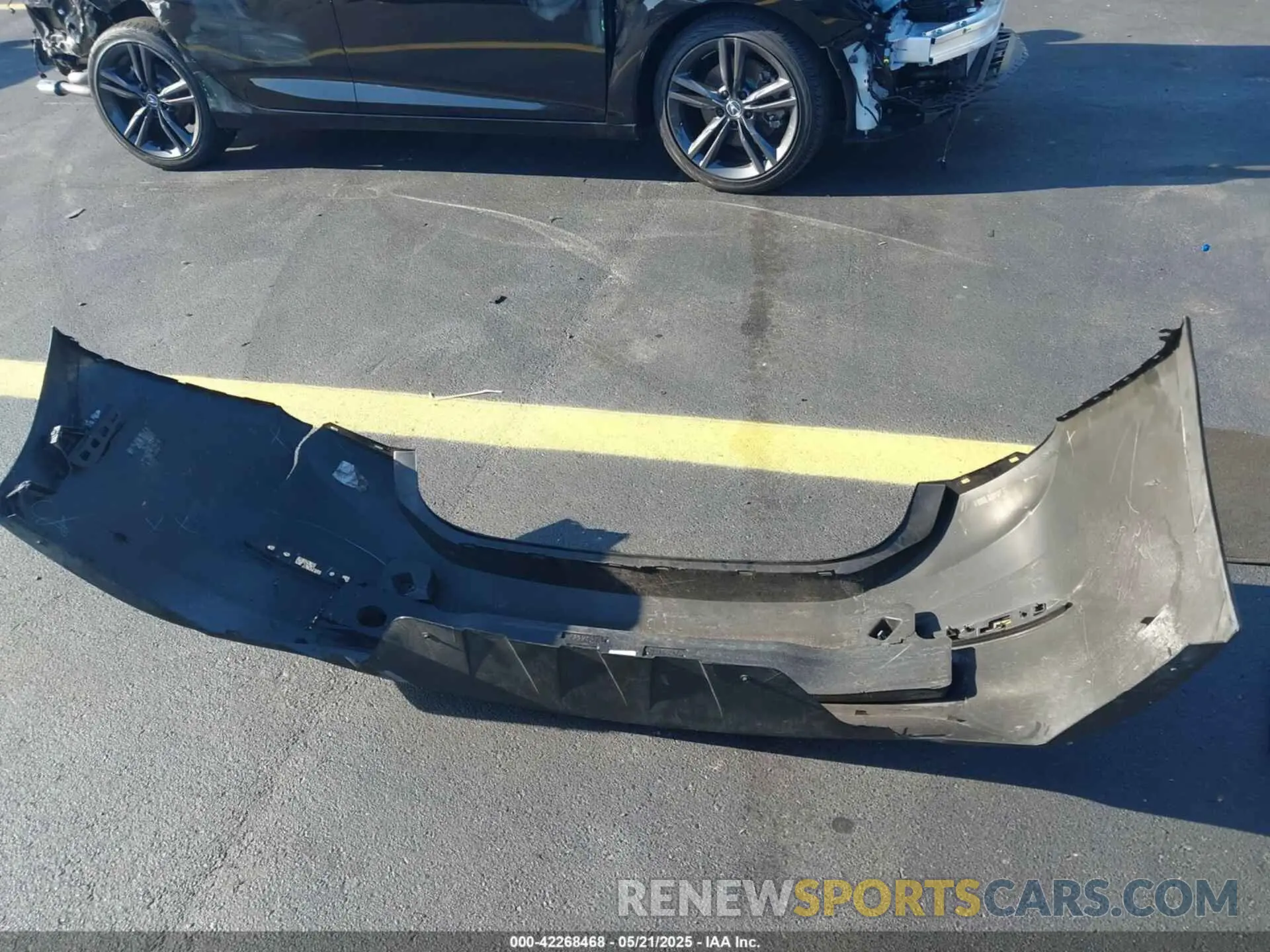 12 Photograph of a damaged car 1G1BC5SM2K7151535 CHEVROLET CRUZE 2019