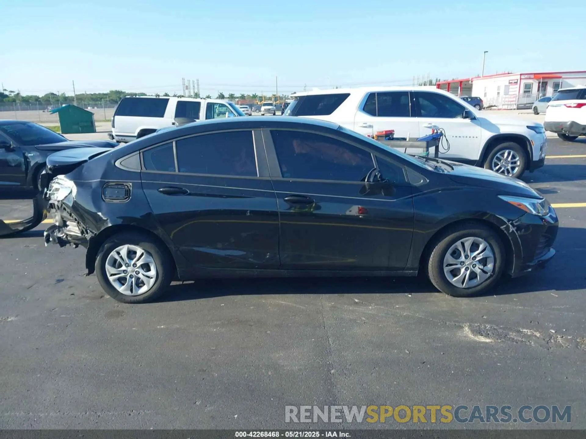 14 Photograph of a damaged car 1G1BC5SM2K7151535 CHEVROLET CRUZE 2019