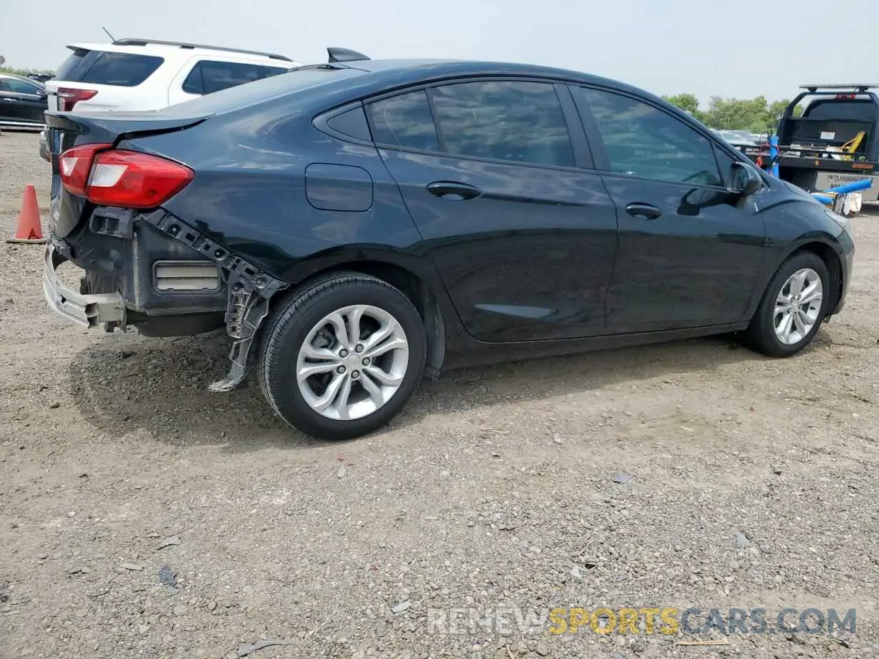 3 Фотография поврежденного автомобиля 1G1BC5SM3K7128605 CHEVROLET CRUZE 2019