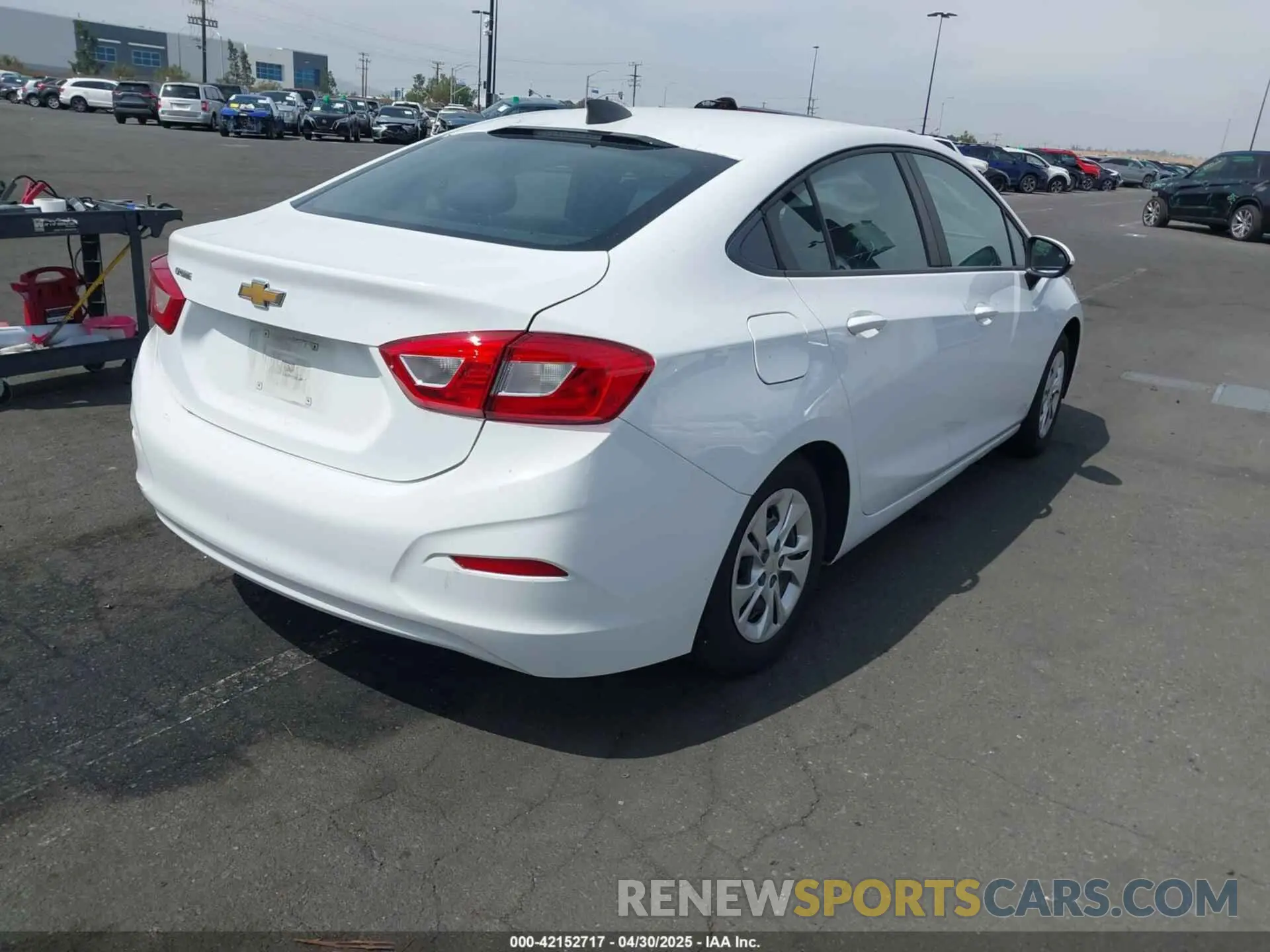 4 Фотография поврежденного автомобиля 1G1BC5SM4K7125115 CHEVROLET CRUZE 2019