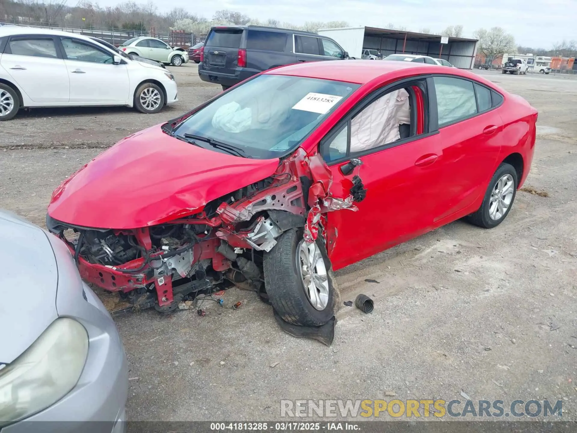 2 Photograph of a damaged car 1G1BC5SM4K7132159 CHEVROLET CRUZE 2019