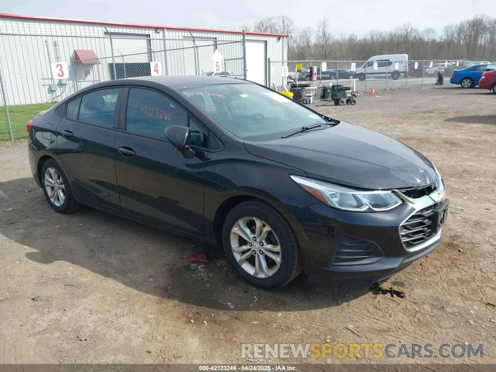 1 Photograph of a damaged car 1G1BC5SM4K7152251 CHEVROLET CRUZE 2019