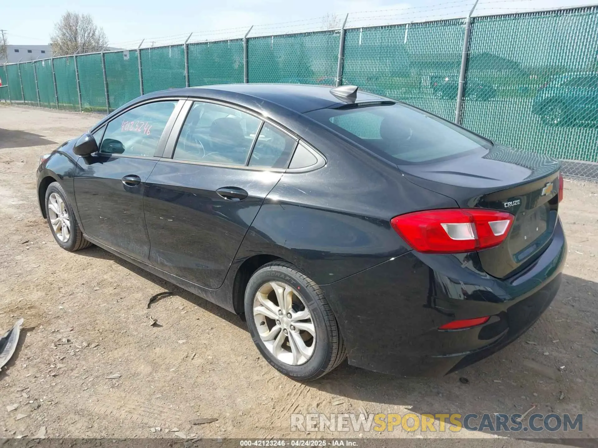 3 Photograph of a damaged car 1G1BC5SM4K7152251 CHEVROLET CRUZE 2019