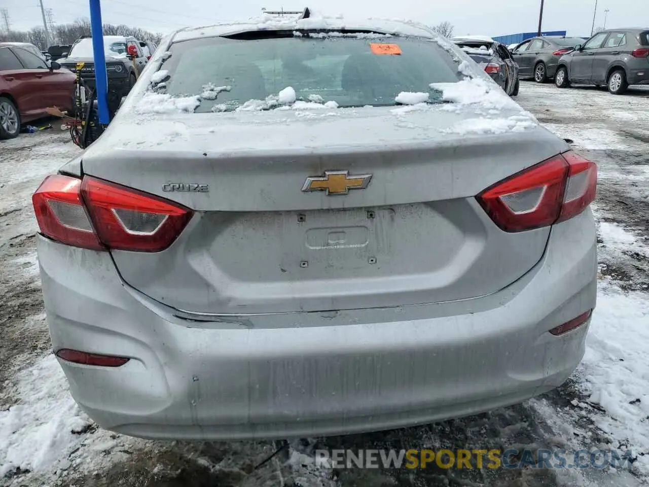 6 Фотография поврежденного автомобиля 1G1BC5SM5K7148094 CHEVROLET CRUZE 2019
