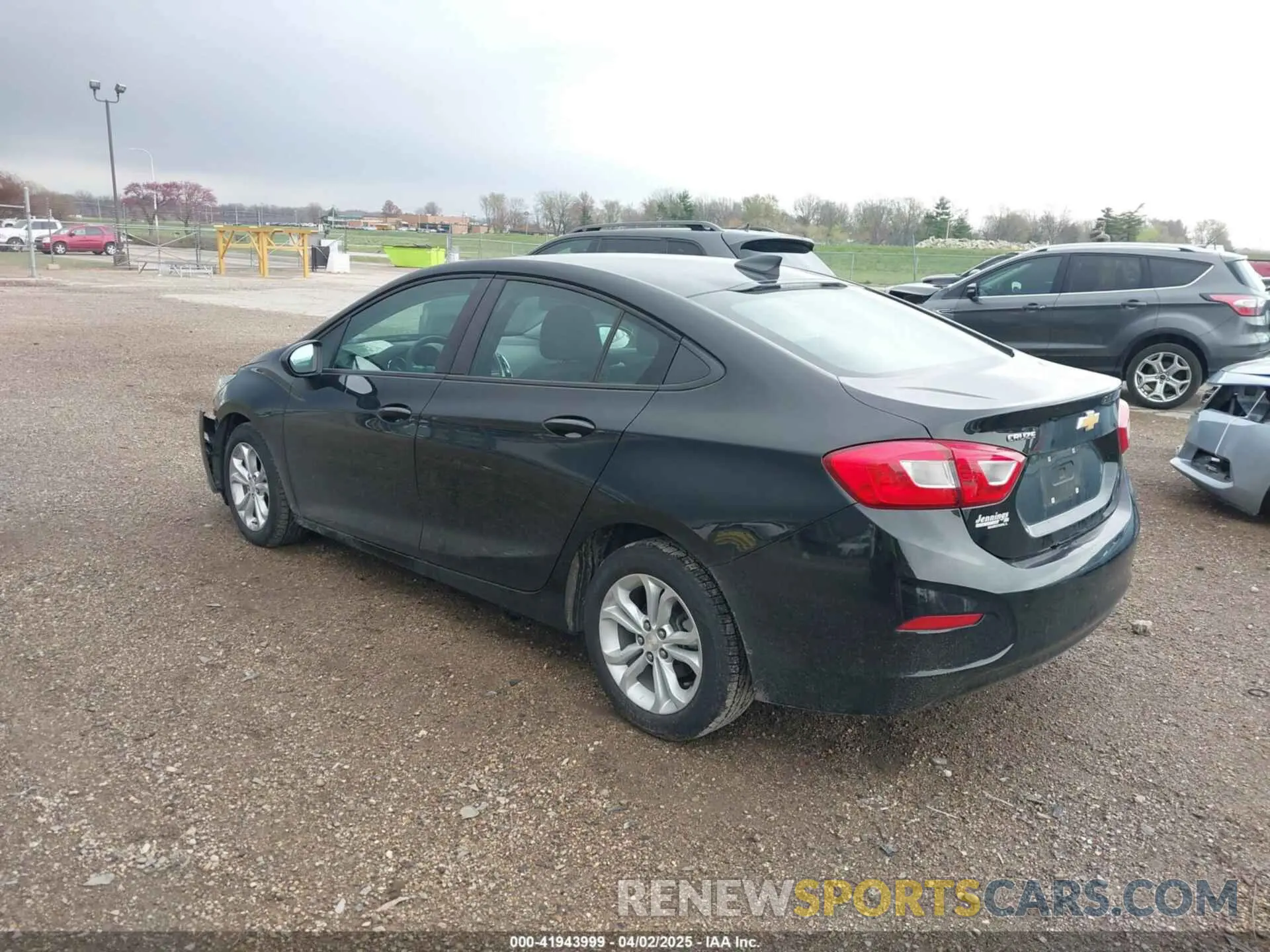 3 Photograph of a damaged car 1G1BC5SM5K7149214 CHEVROLET CRUZE 2019
