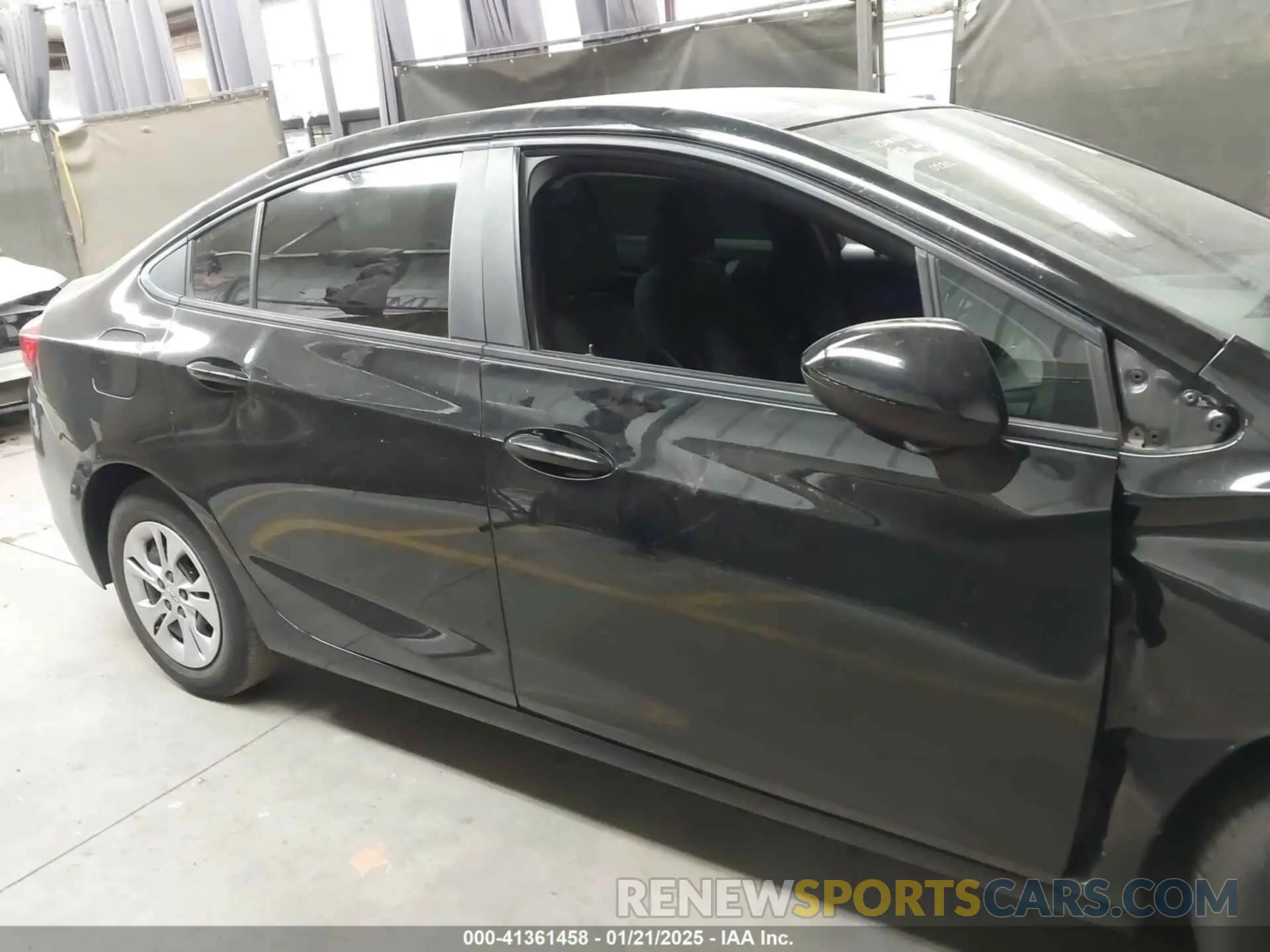 13 Photograph of a damaged car 1G1BC5SM5K7150220 CHEVROLET CRUZE 2019