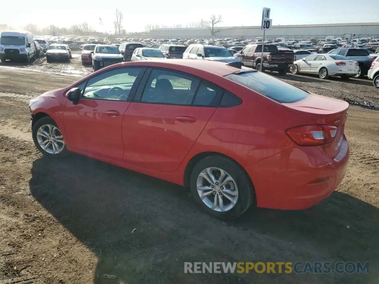 2 Фотография поврежденного автомобиля 1G1BC5SM6K7107733 CHEVROLET CRUZE 2019